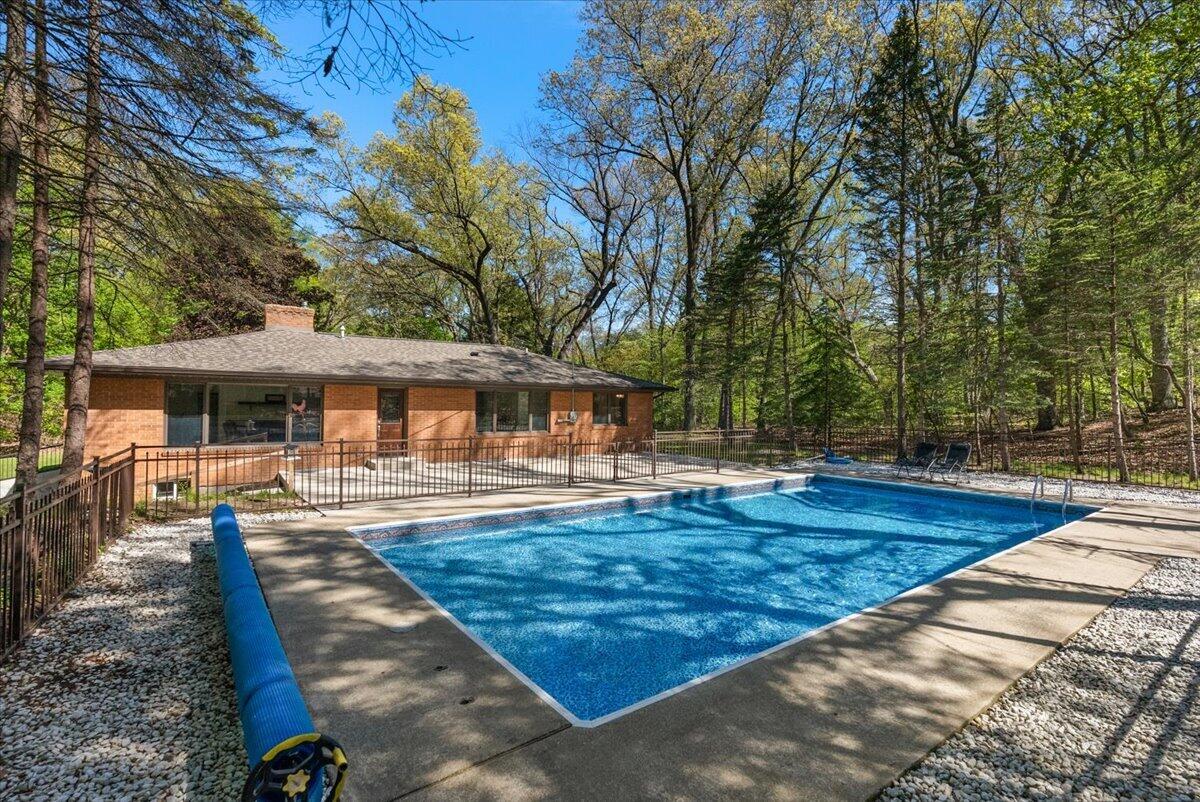 9555 Dunewood Drive Property Photo 40