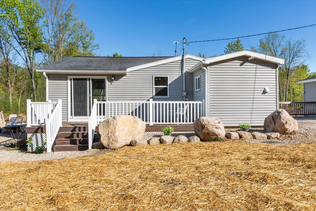 136 Pleasant Drive Property Photo 11