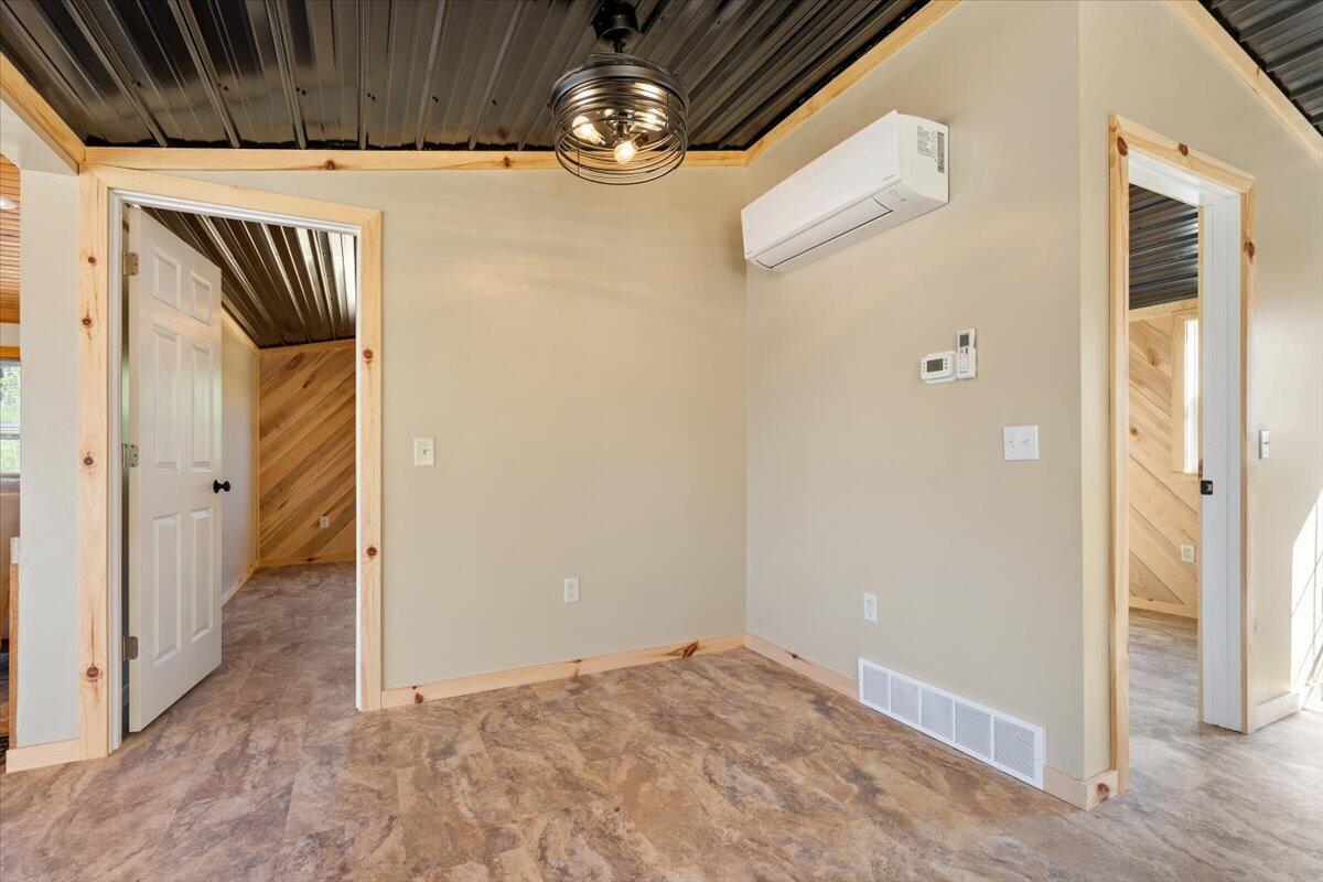 136 Pleasant Drive Property Photo 19
