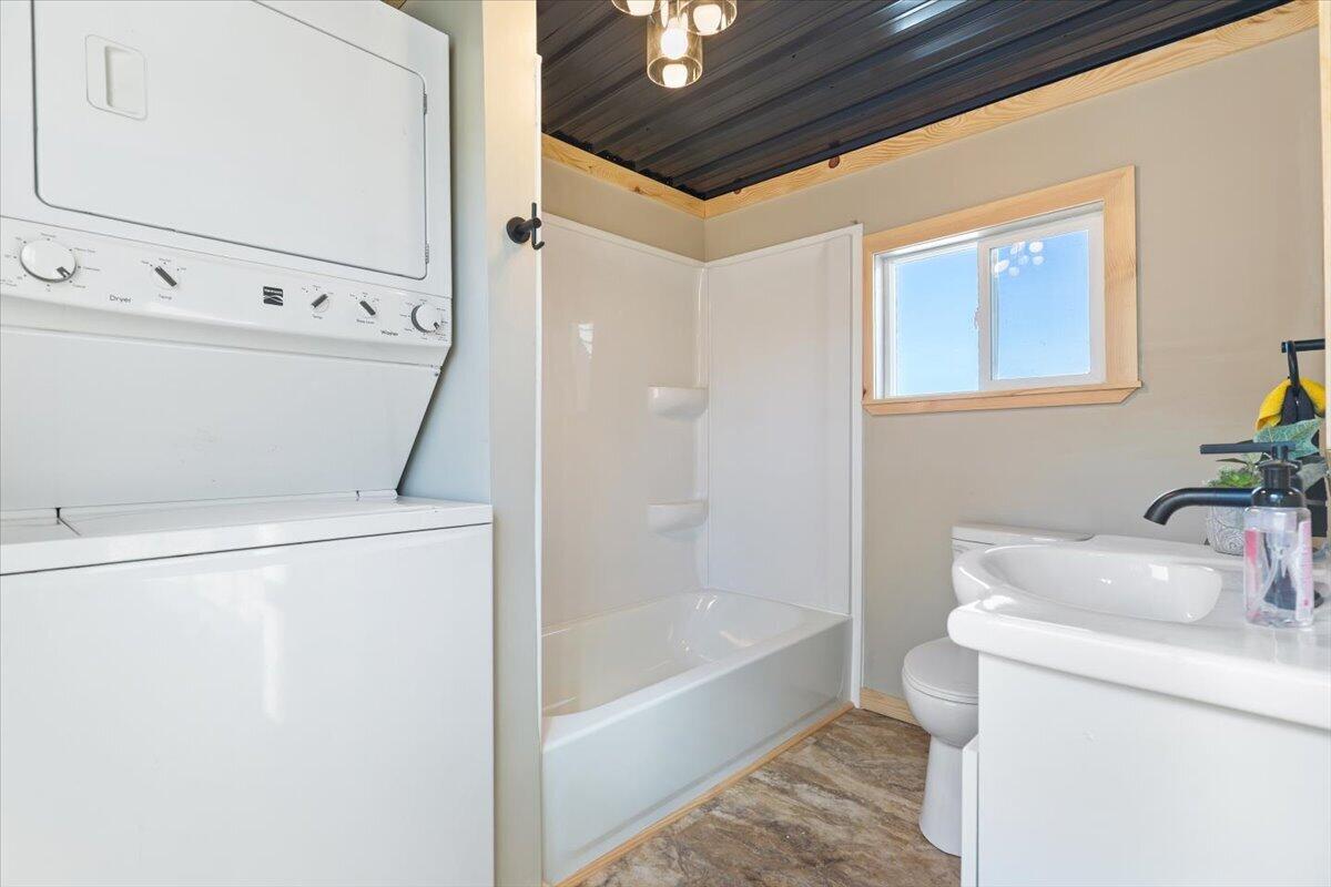 136 Pleasant Drive Property Photo 23