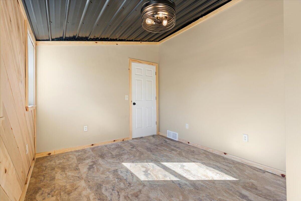 136 Pleasant Drive Property Photo 27
