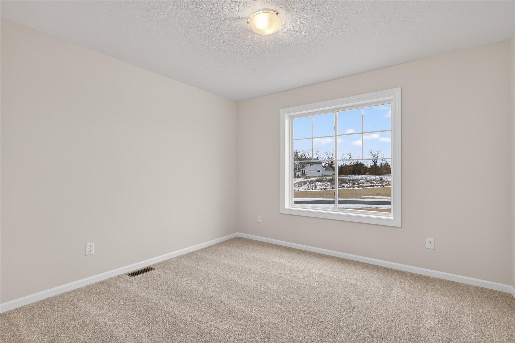 10555 68th Street Se Property Photo 16