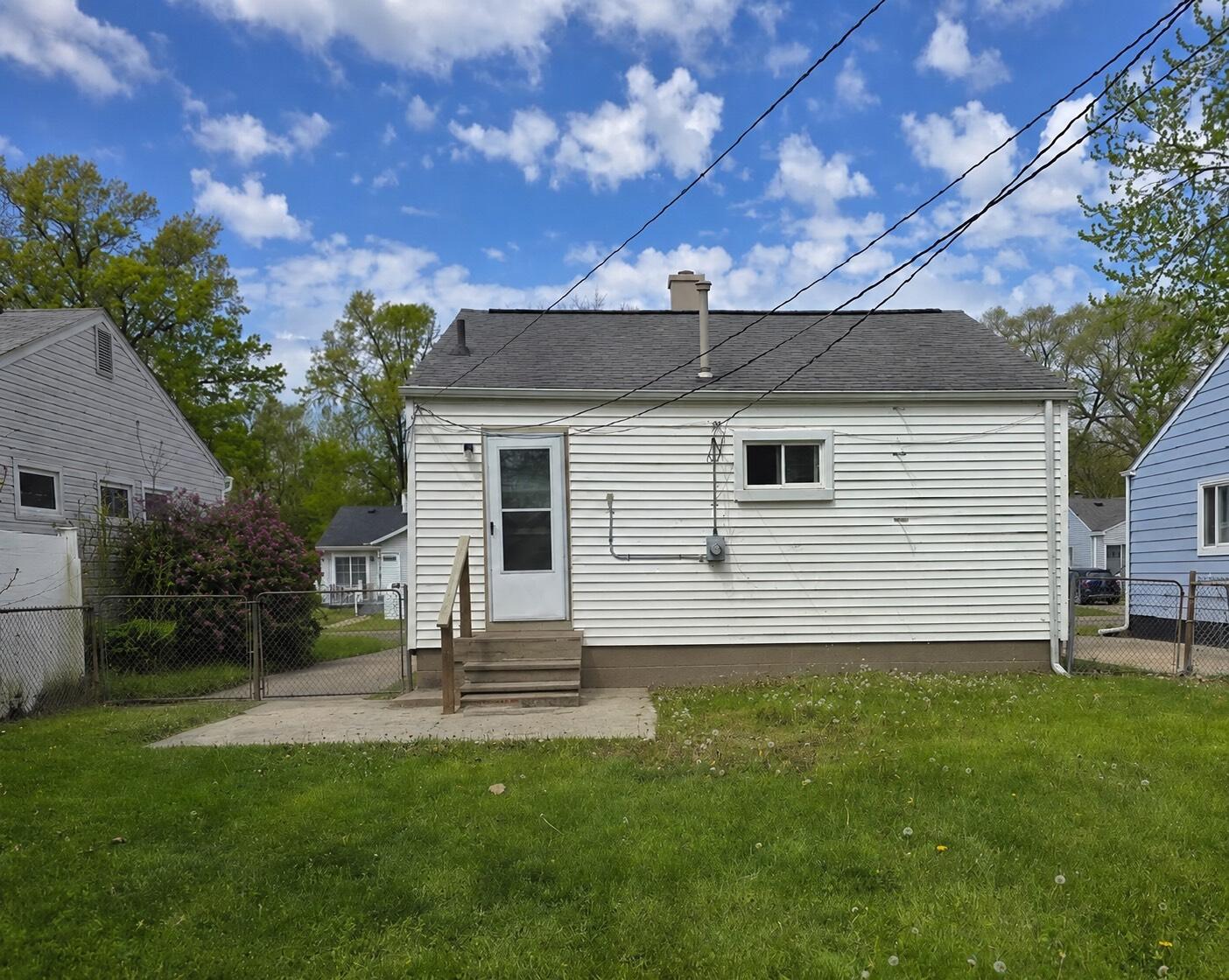 27392 Osmun Street Property Photo 2