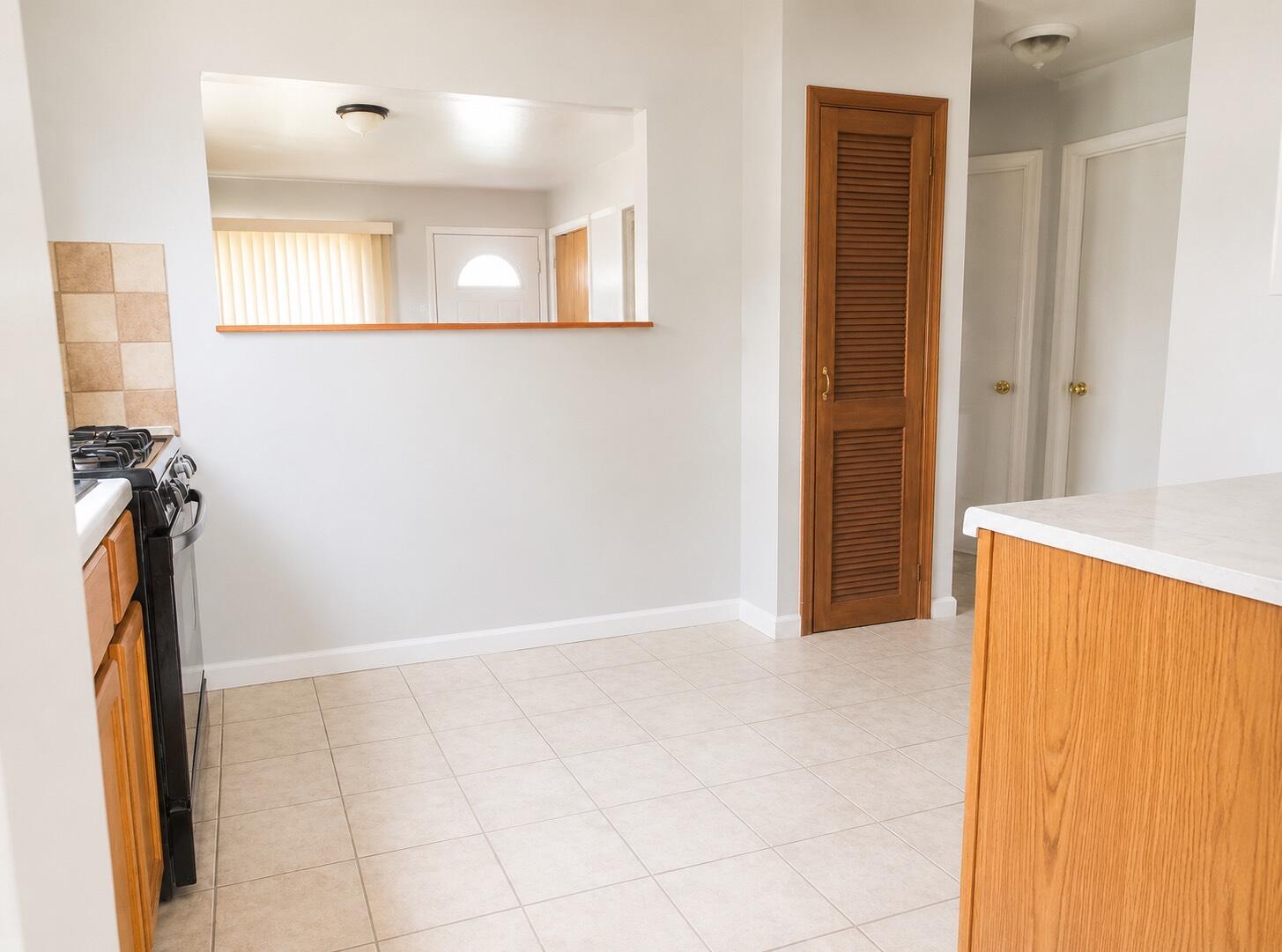 27392 Osmun Street Property Photo 7