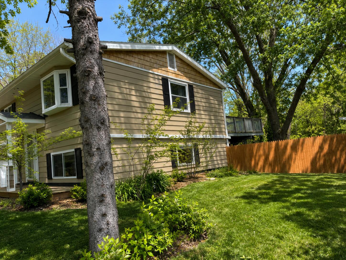 1949 Orchard Drive Property Photo 2