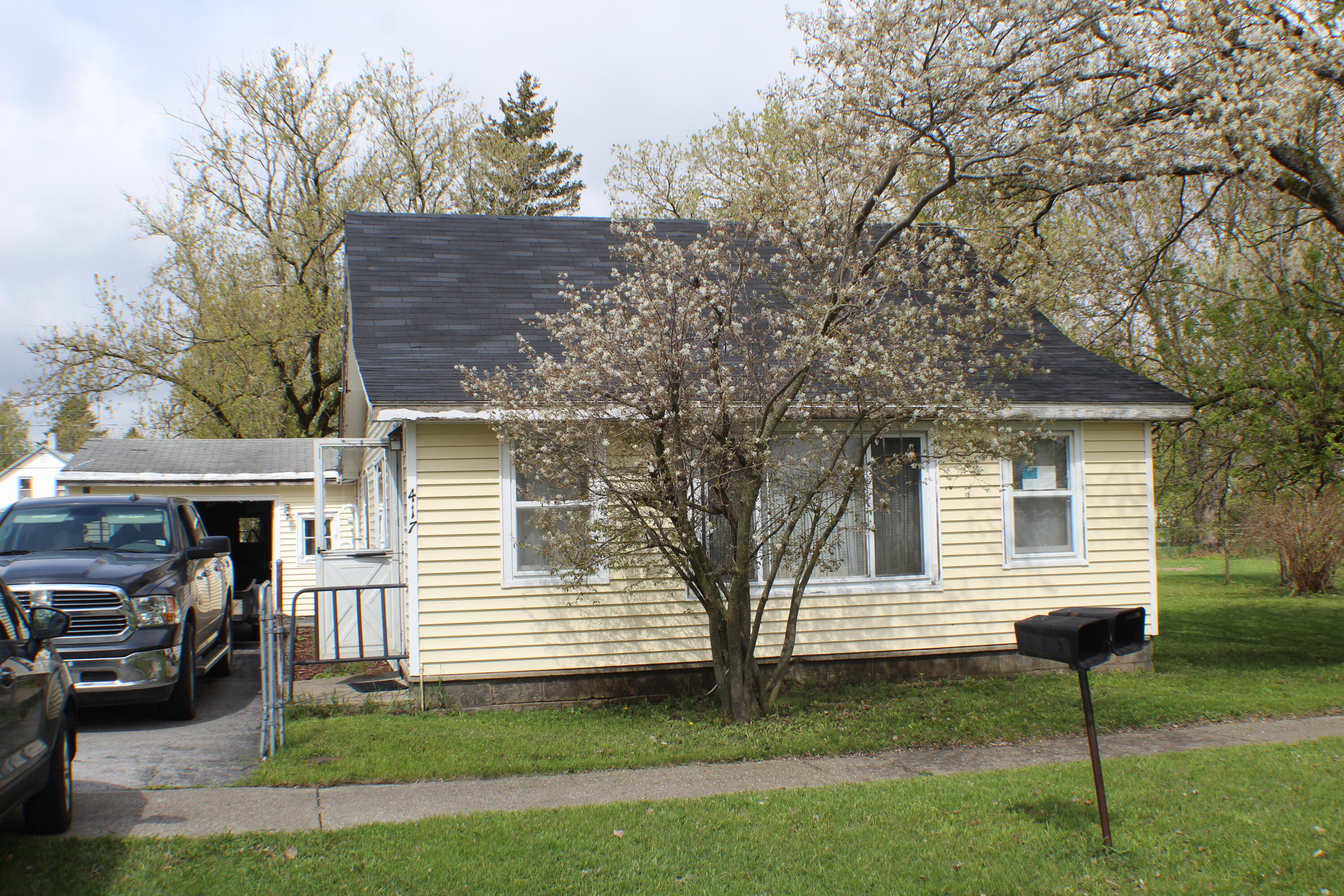 417 Elm Street Property Photo 1