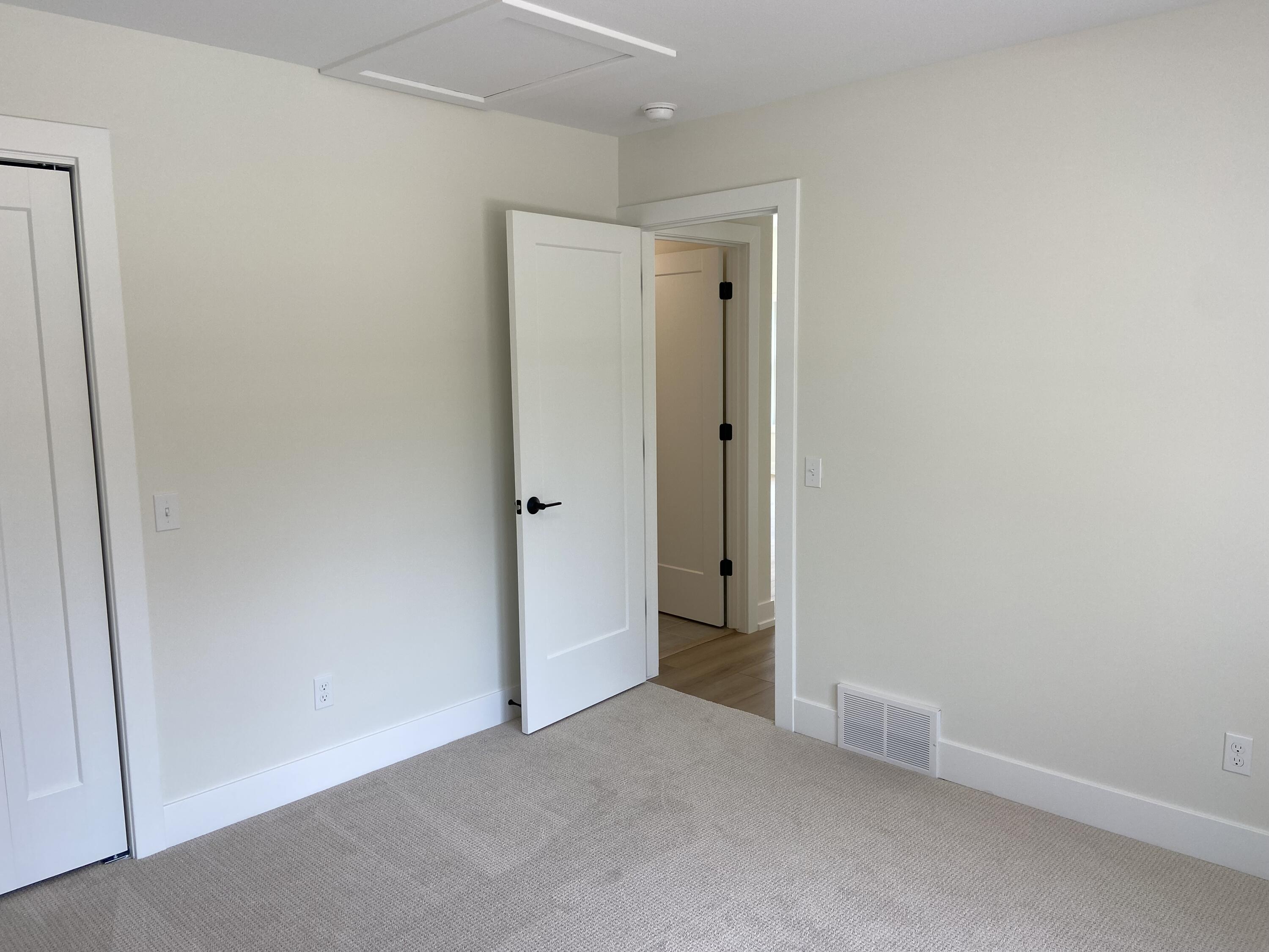 728 Violet Way Property Photo 12