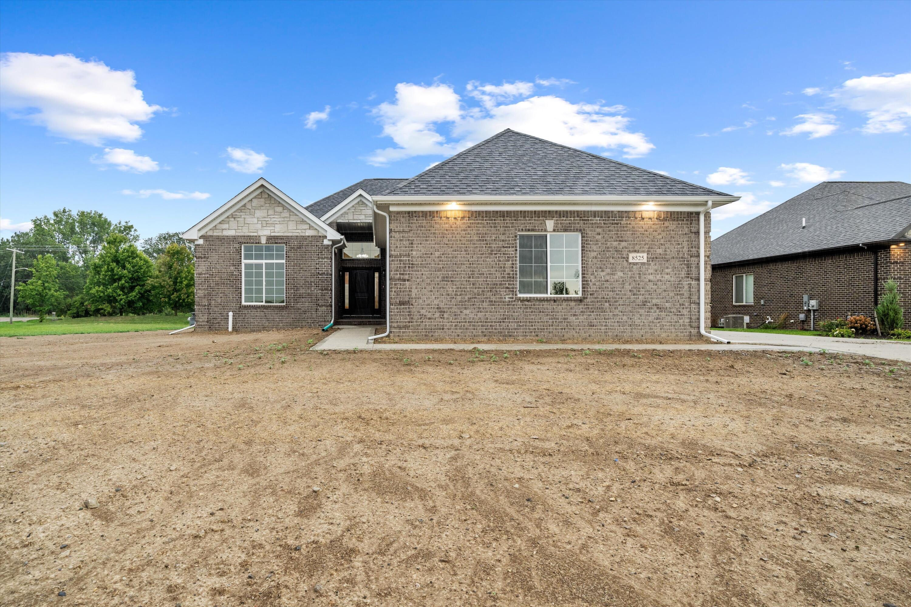 8525 Cobblestone Drive Property Photo 1