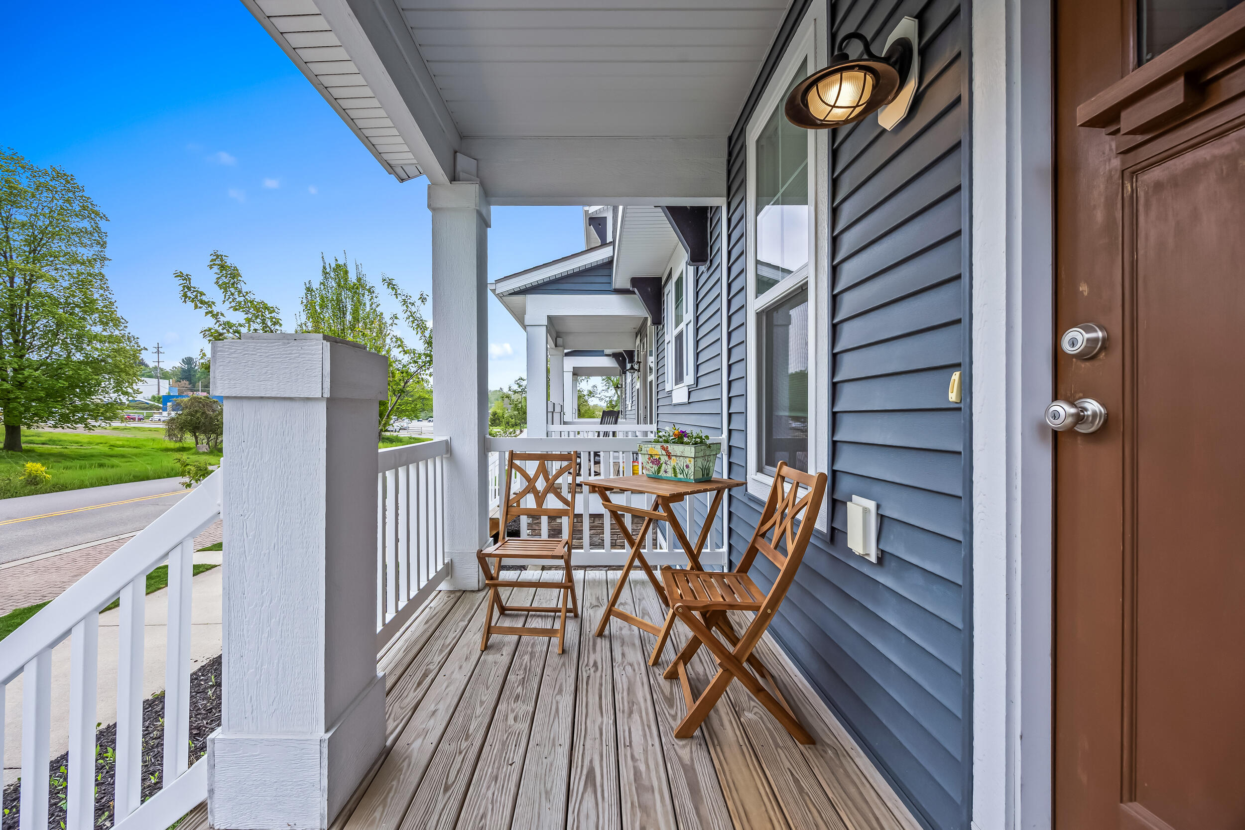 936 S Lake Street Property Photo 3