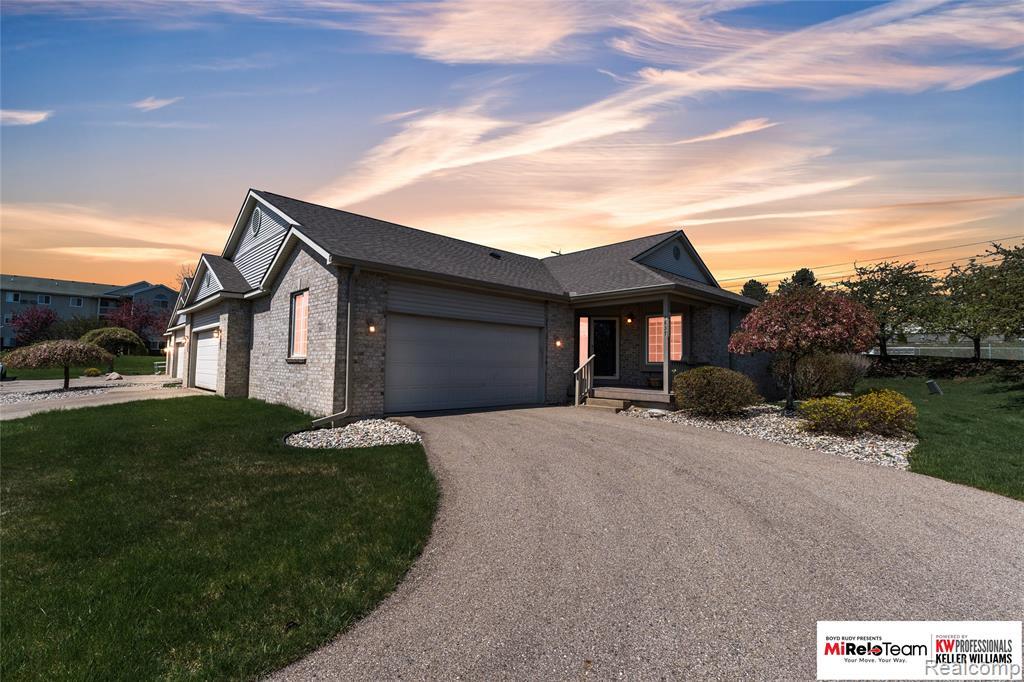 1837 Willow Creek Property Photo 1