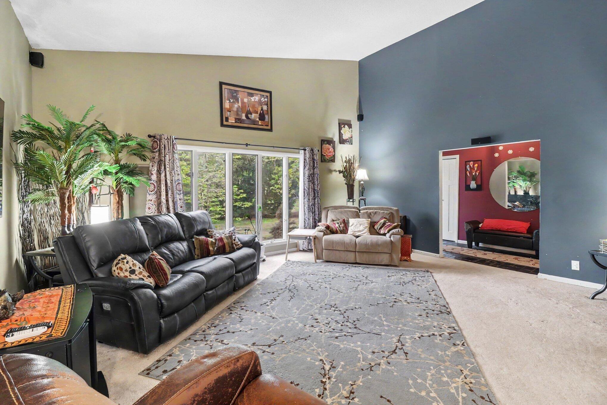 165 East Avenue Property Photo 3