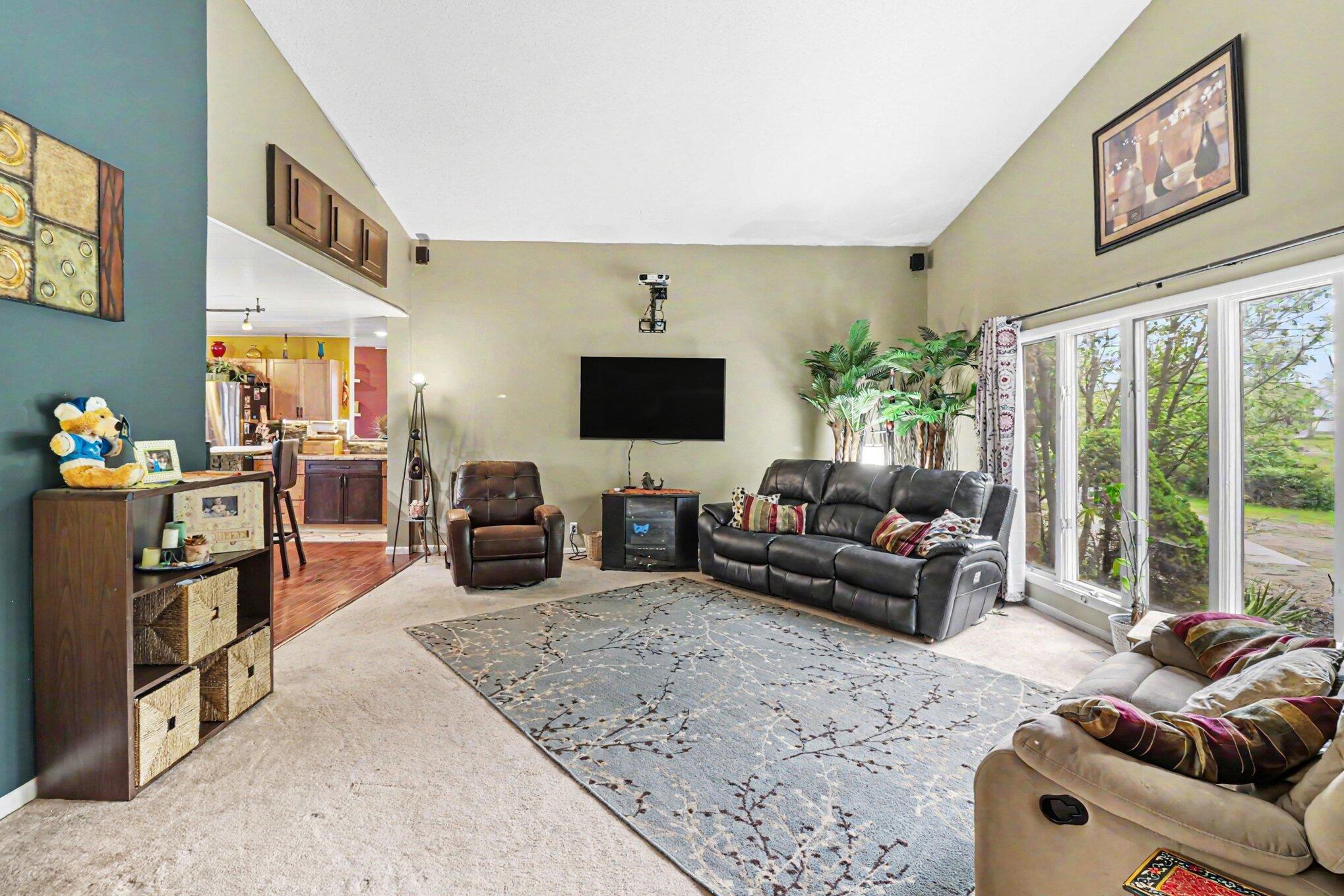 165 East Avenue Property Photo 4