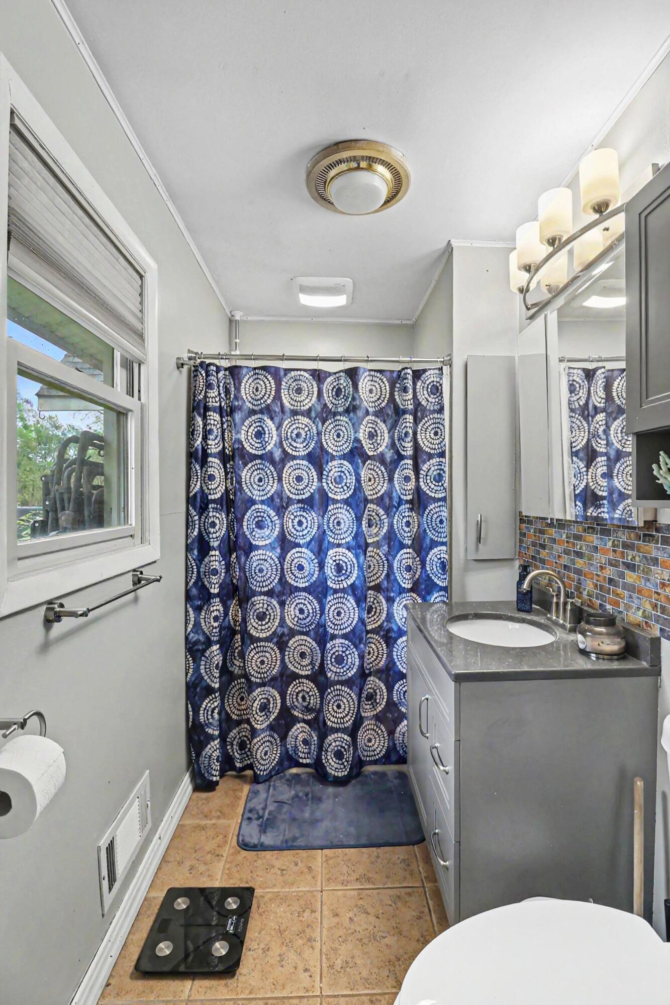 165 East Avenue Property Photo 17
