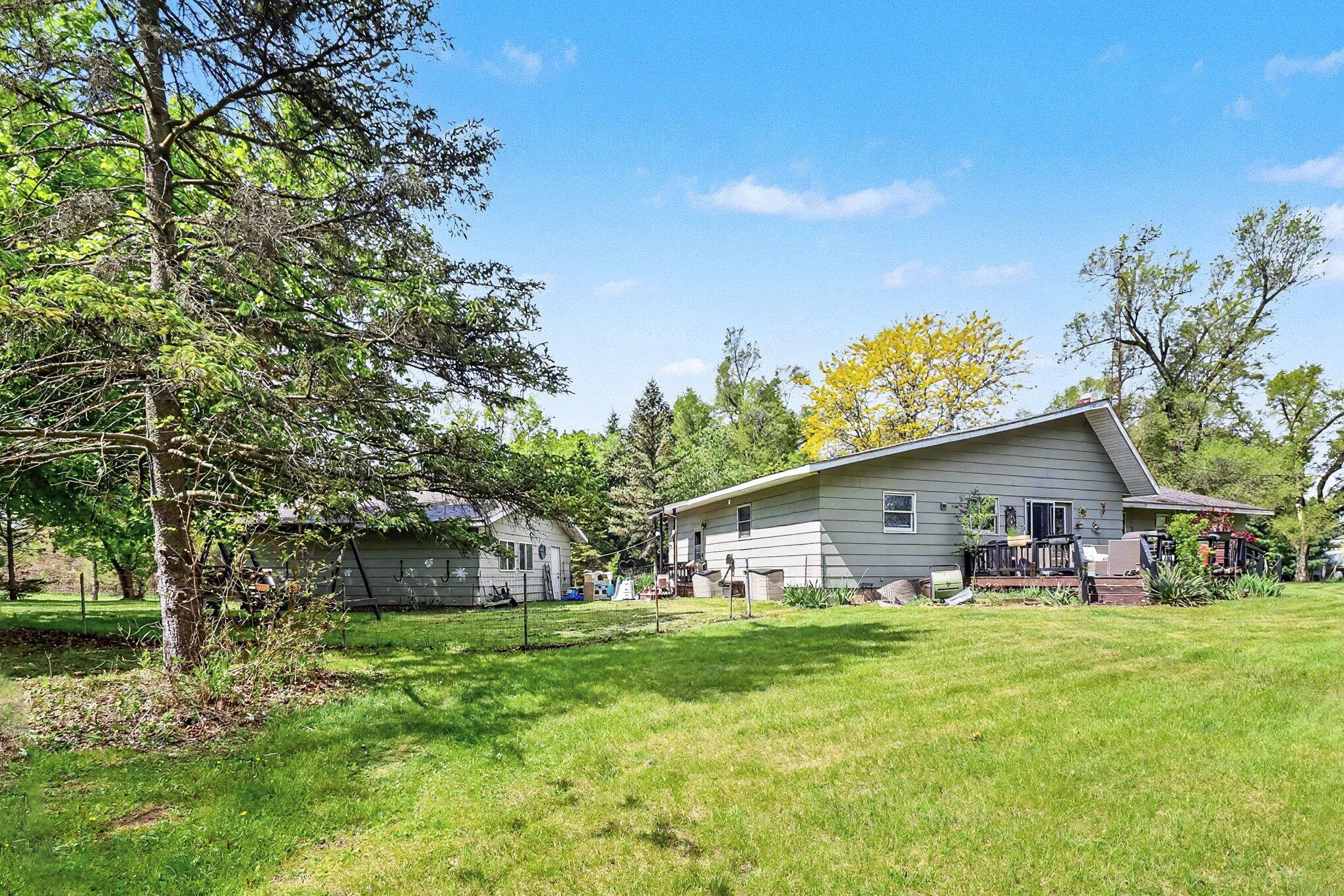 165 East Avenue Property Photo 23