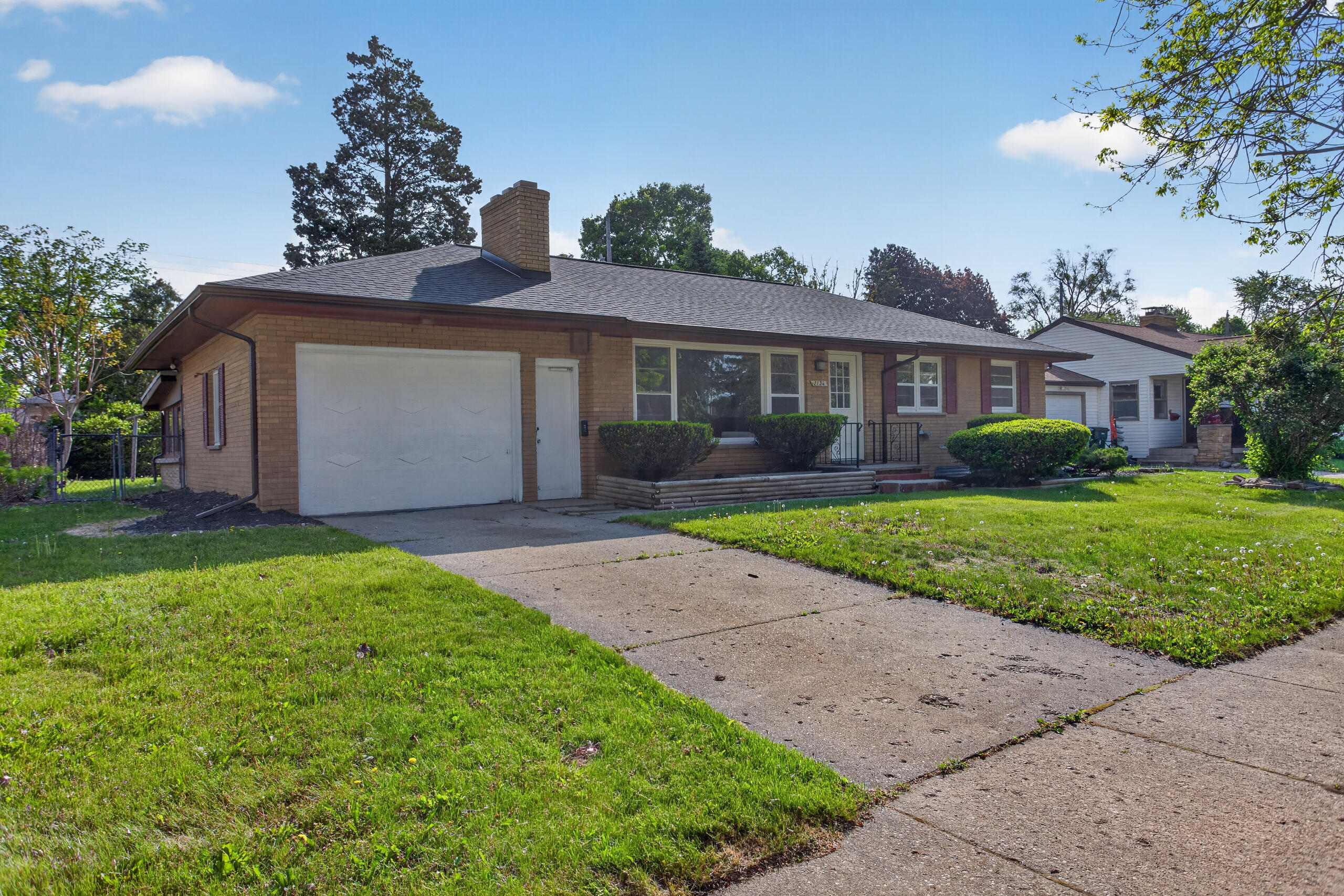 2136 Bruce Avenue Property Photo 1