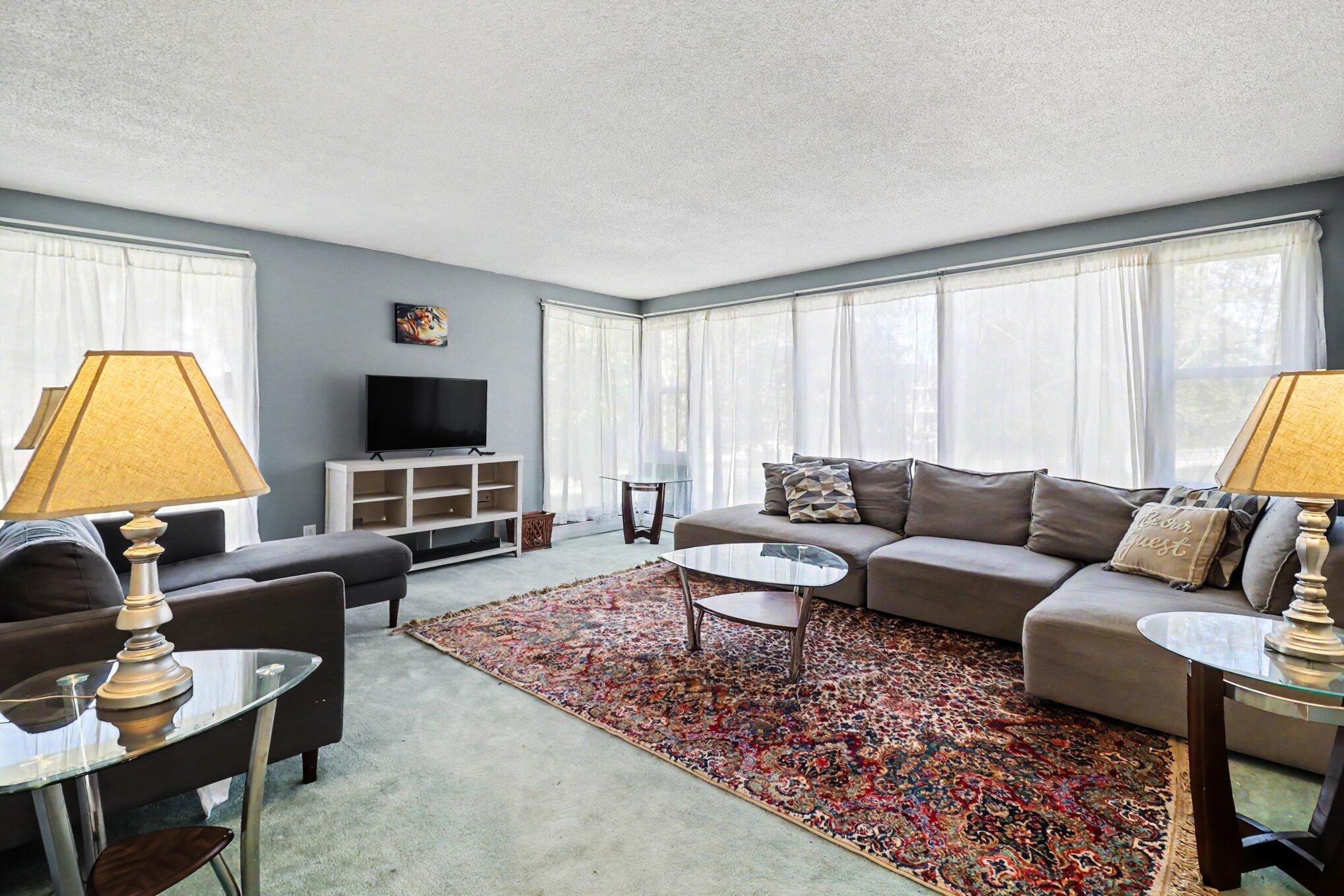 6665 Lakeshore Road Property Photo 7