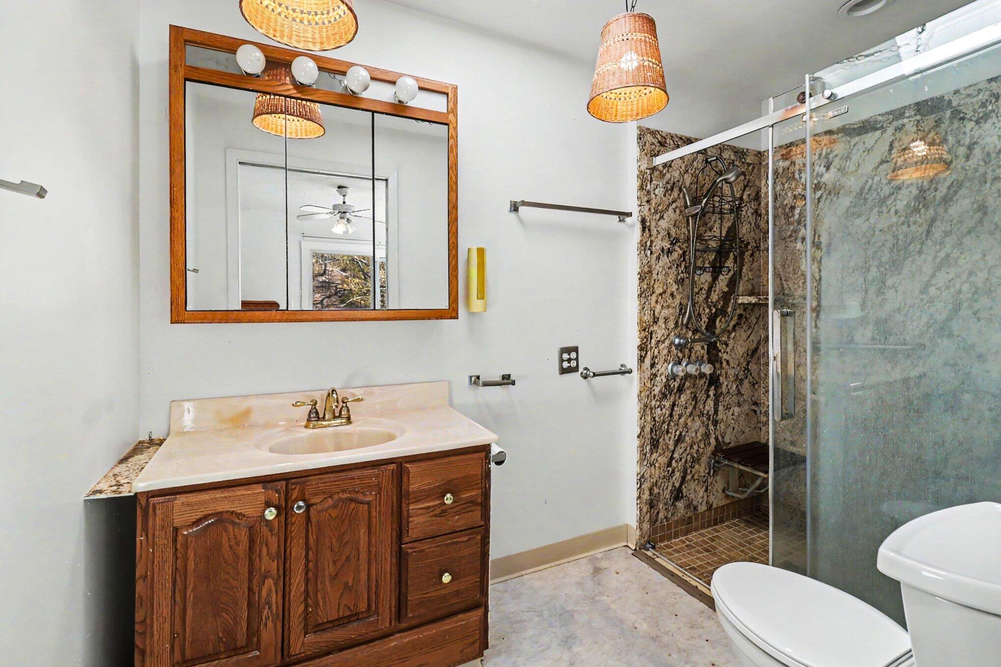 6665 Lakeshore Road Property Photo 16