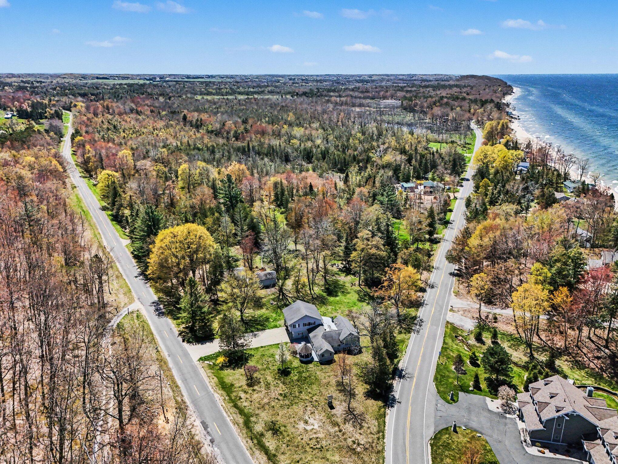 6665 Lakeshore Road Property Photo 27