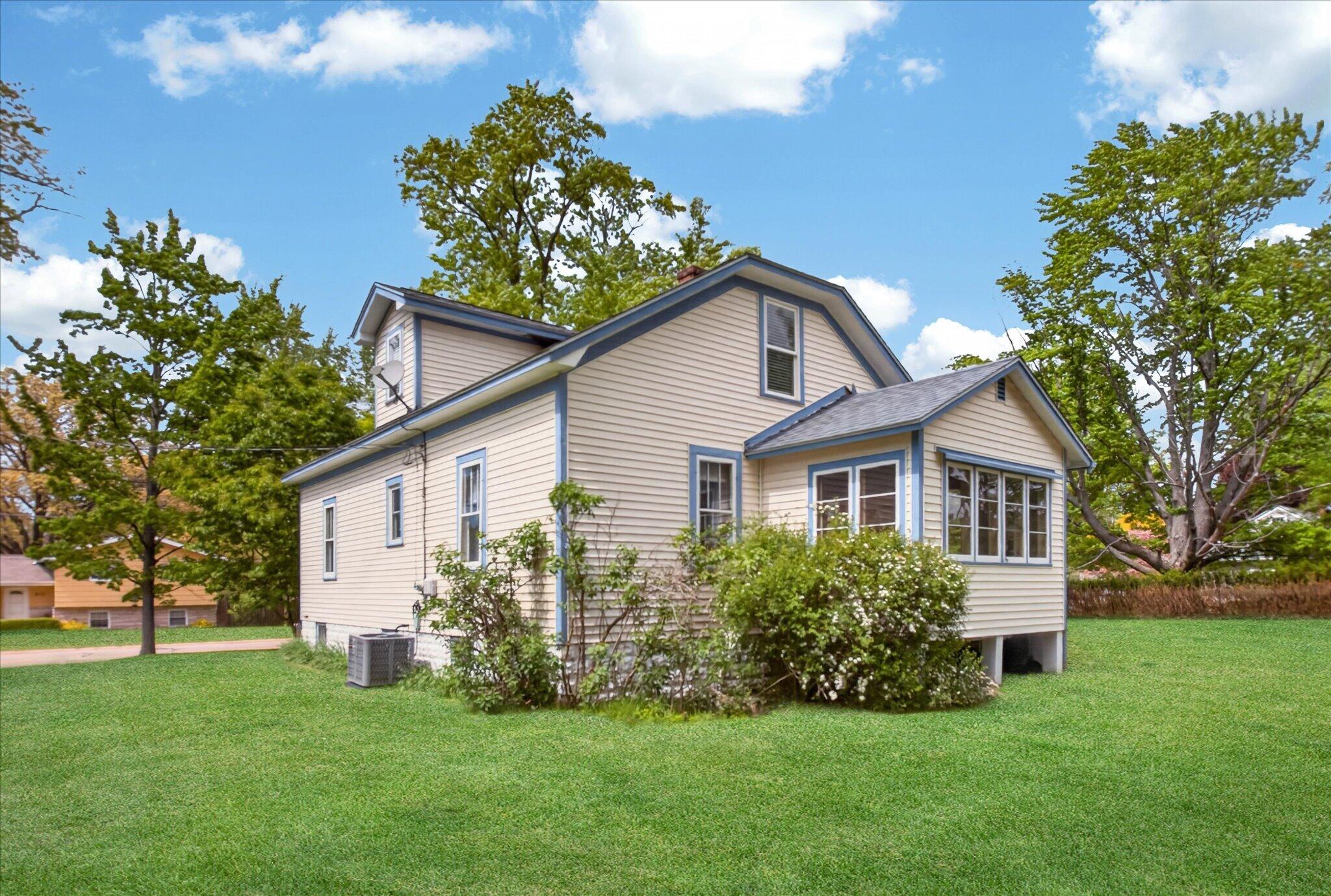 1007 W Detroit Street Property Photo 17