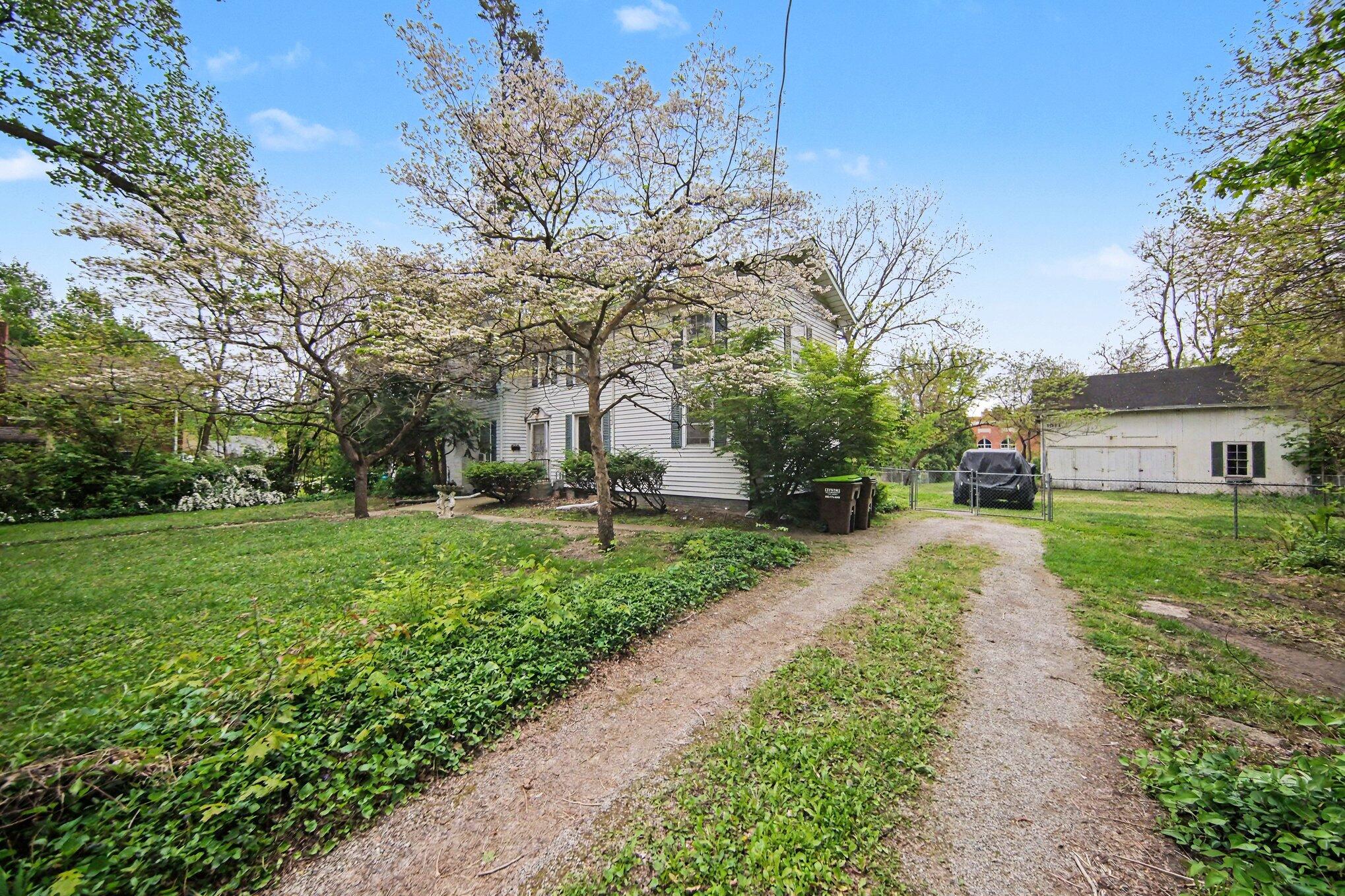 1011 W Maumee Street Property Photo 2