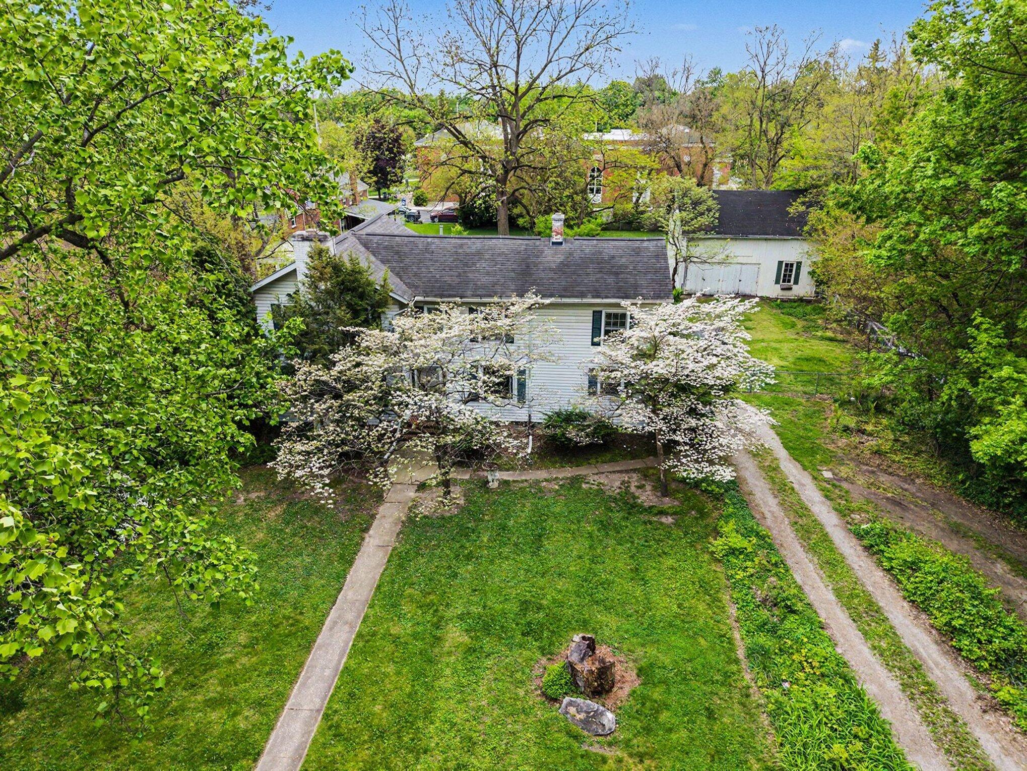 1011 W Maumee Street Property Photo 3