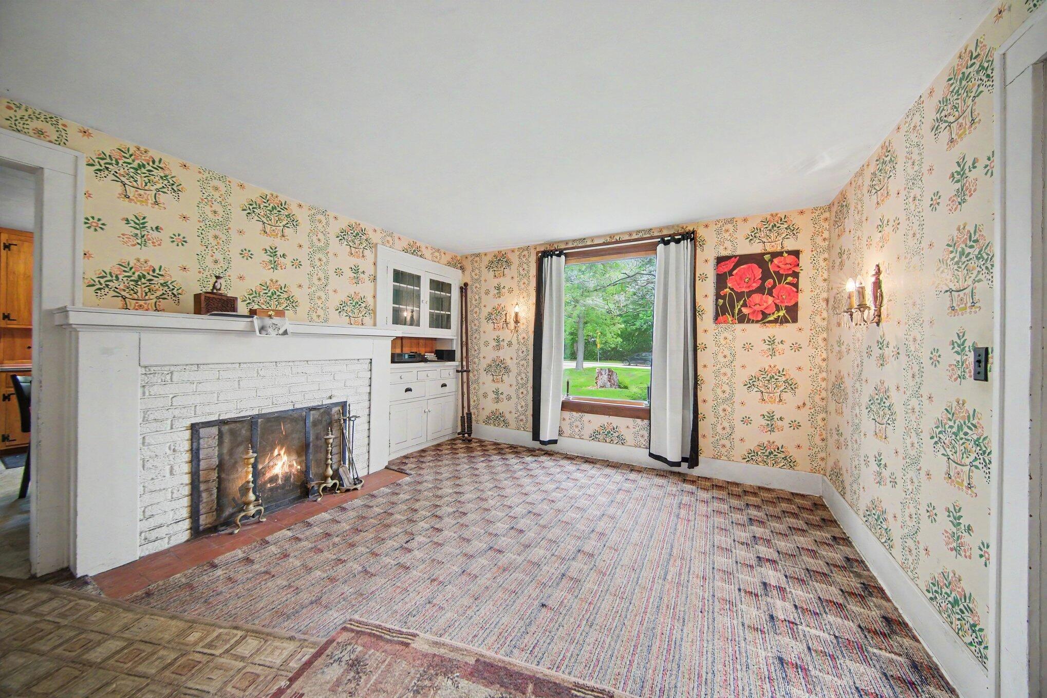 1011 W Maumee Street Property Photo 9