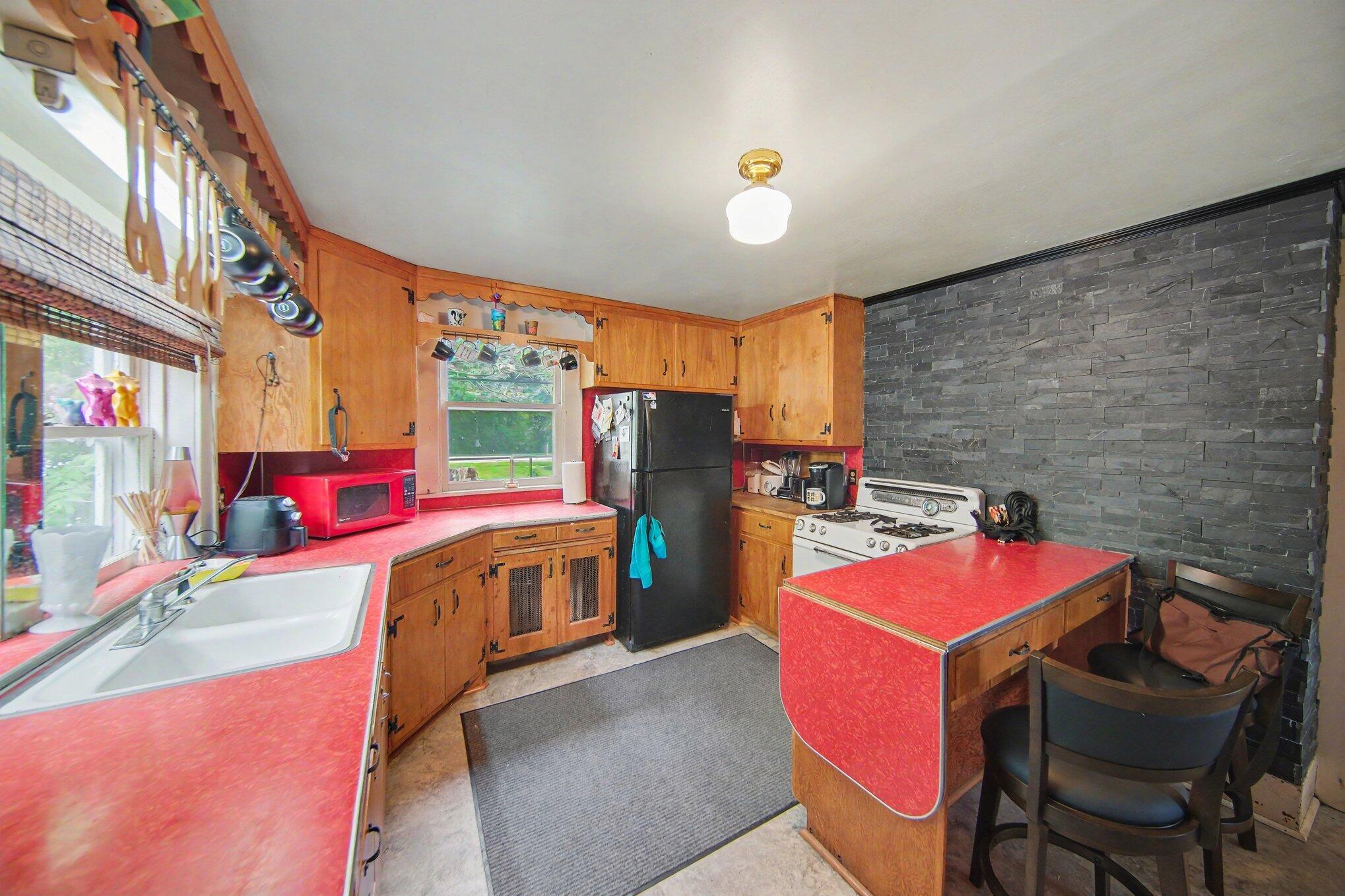 1011 W Maumee Street Property Photo 11