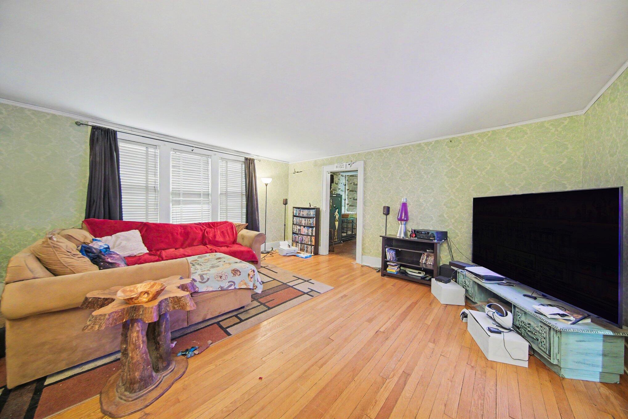 1011 W Maumee Street Property Photo 17