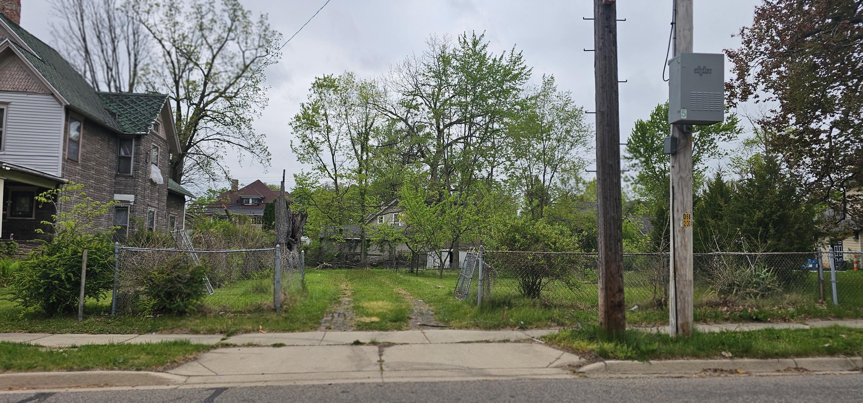 W Manchester Street Property Photo 3