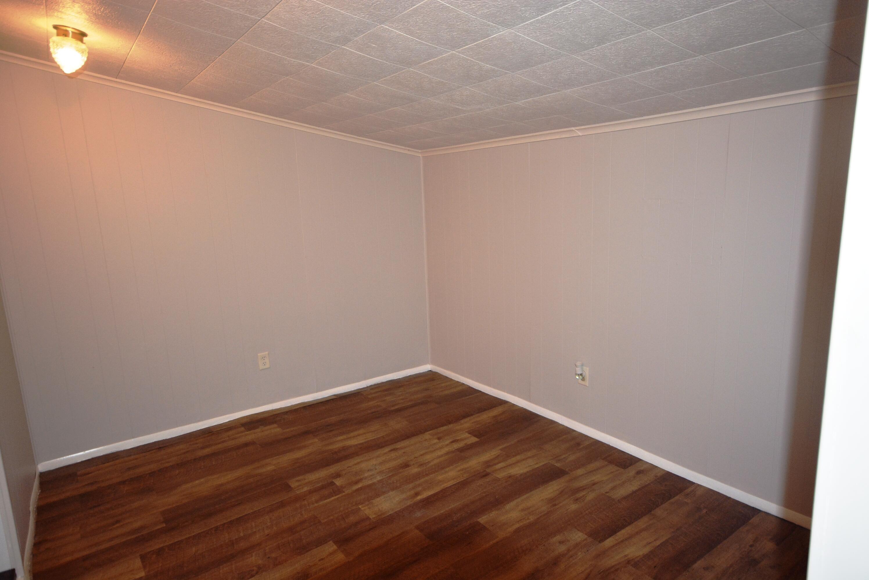 117 E North Street Property Photo 12
