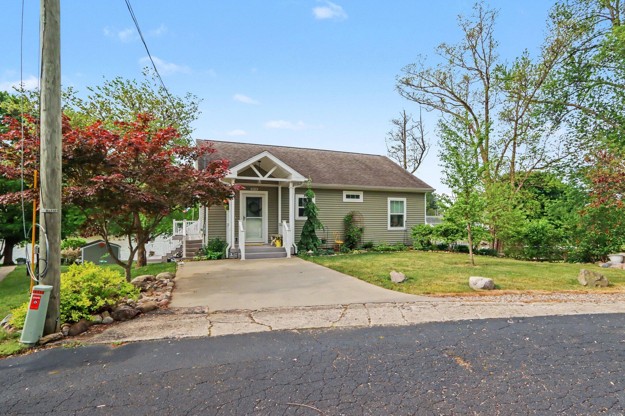 51509 Summit Street Property Photo 2