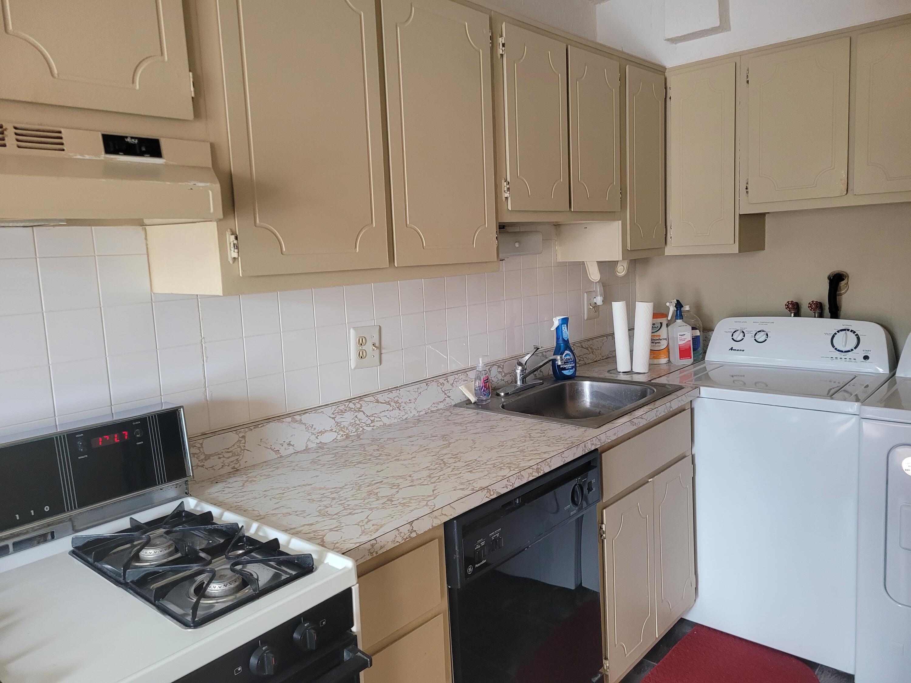 41276 N Woodbury Green Drive Property Photo 6