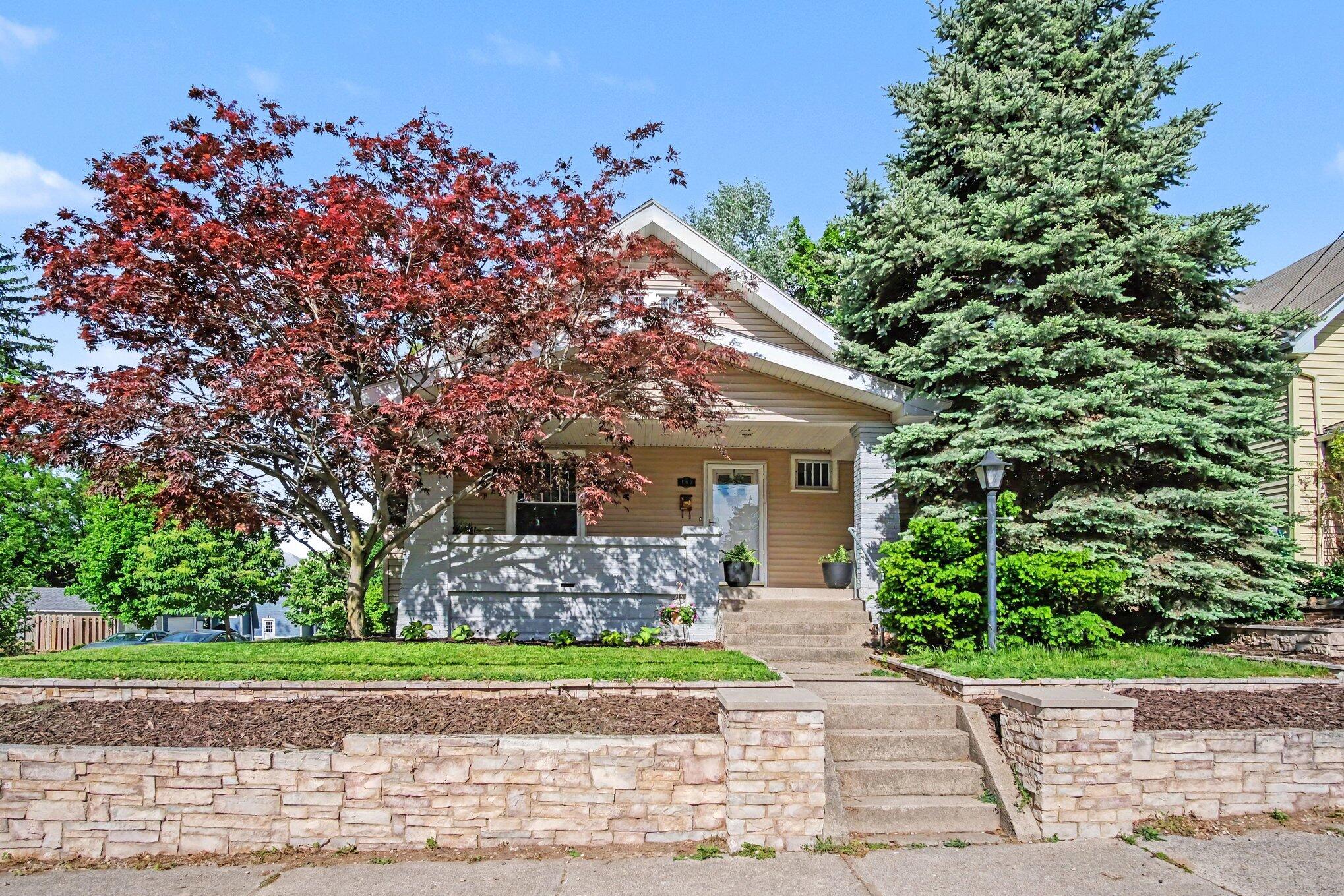 101 Arthur Avenue Ne Property Photo 1