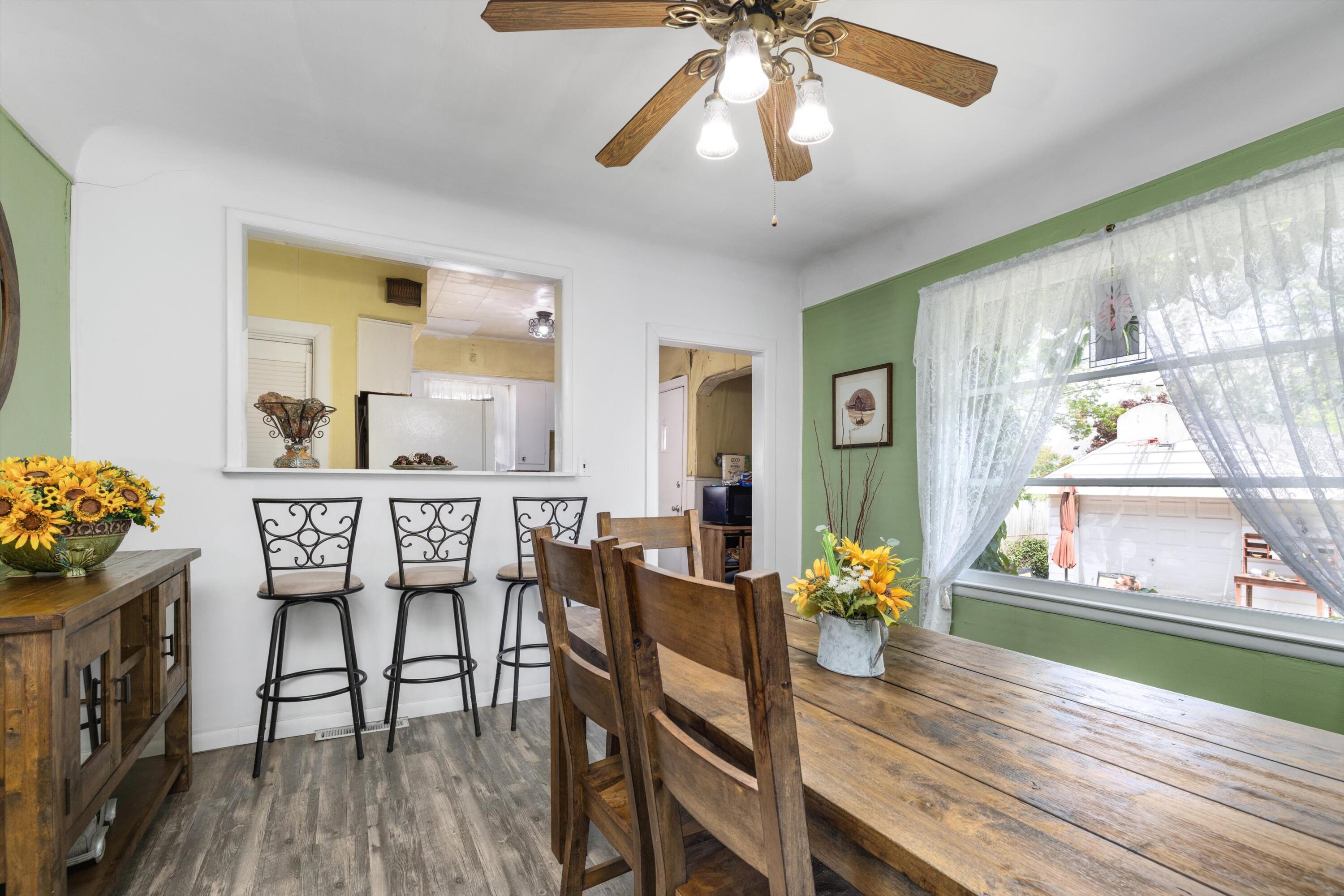 1023 Longfellow Avenue Property Photo 8