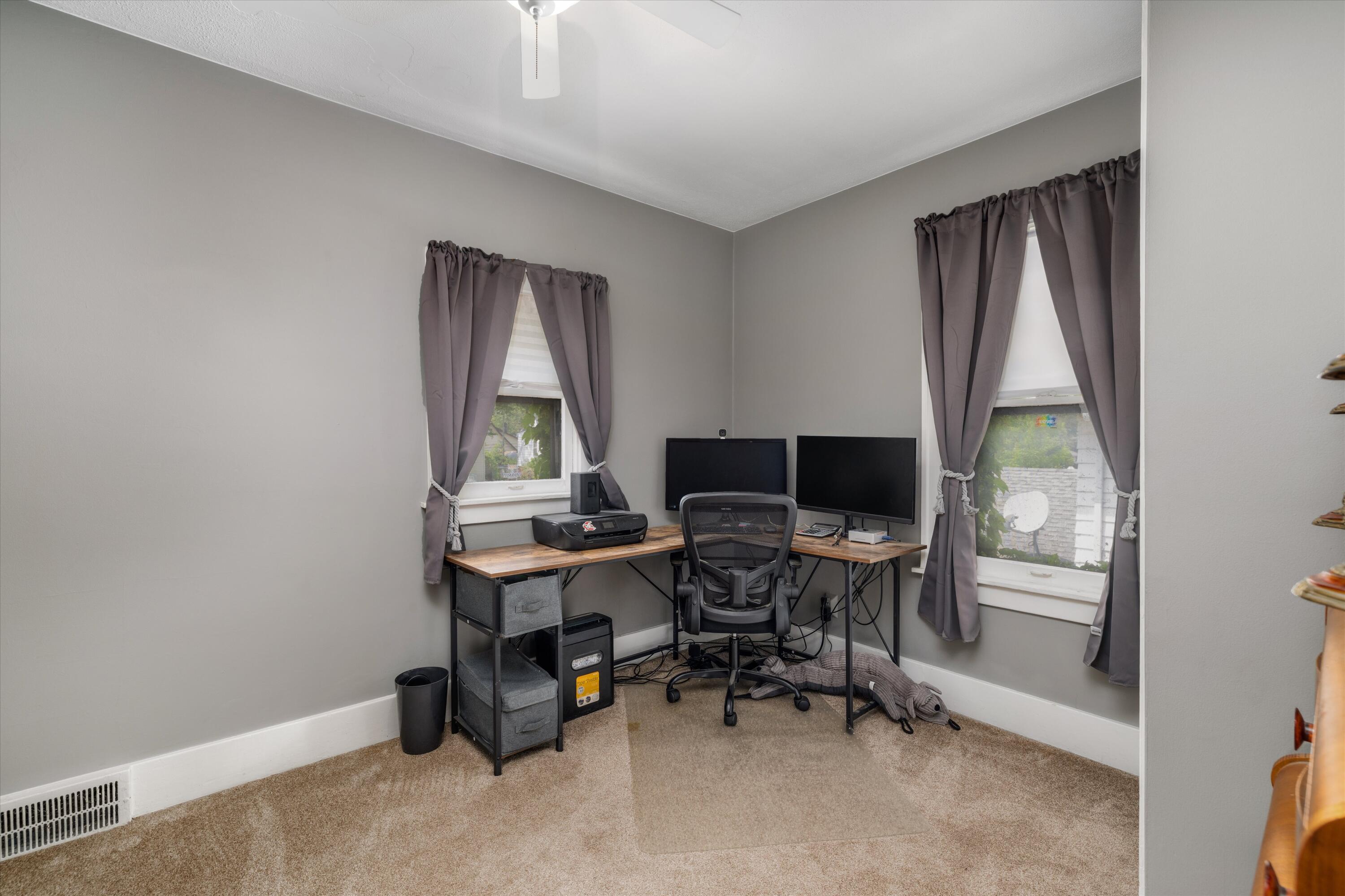 1023 Longfellow Avenue Property Photo 11