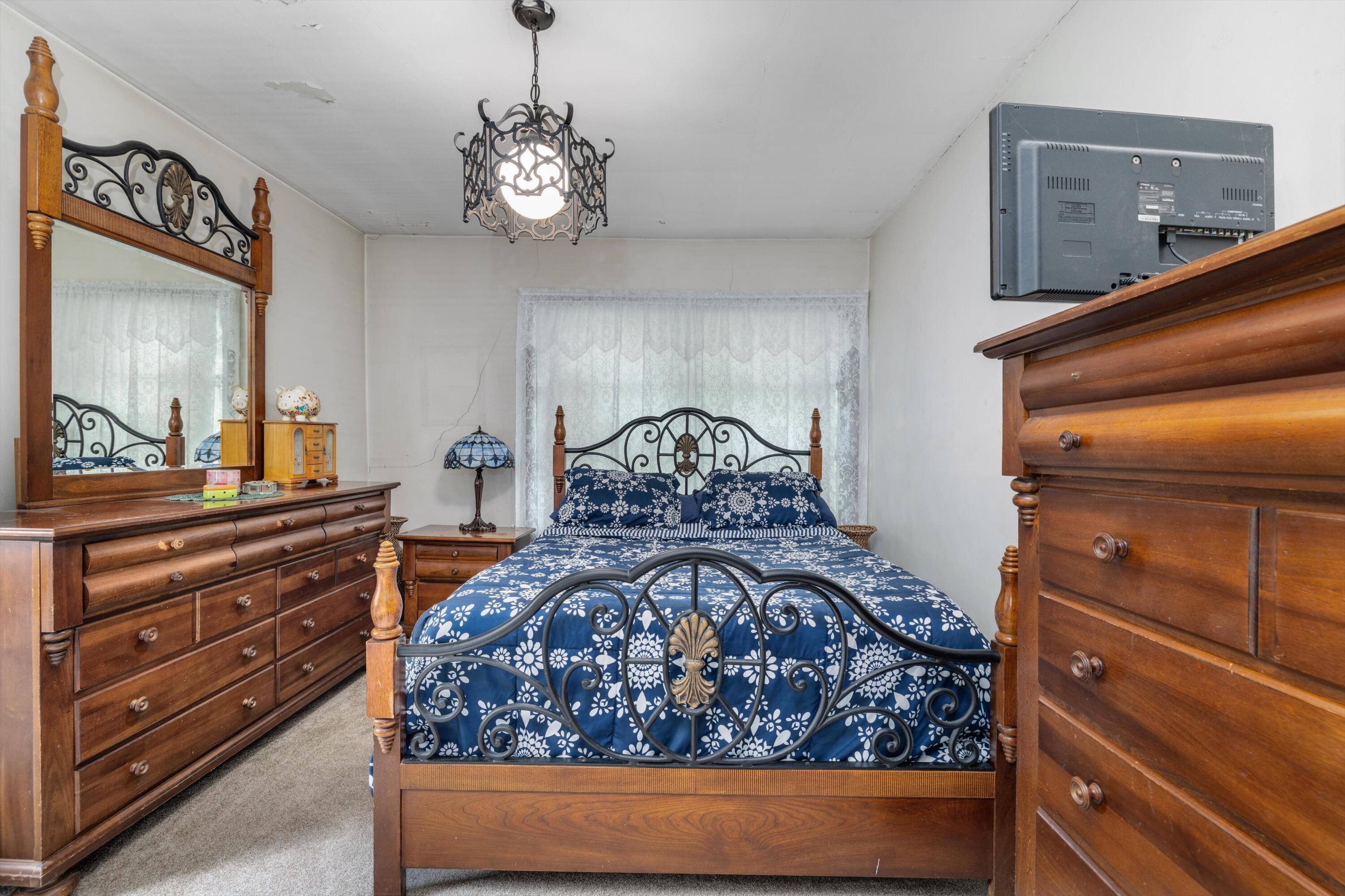 1023 Longfellow Avenue Property Photo 12