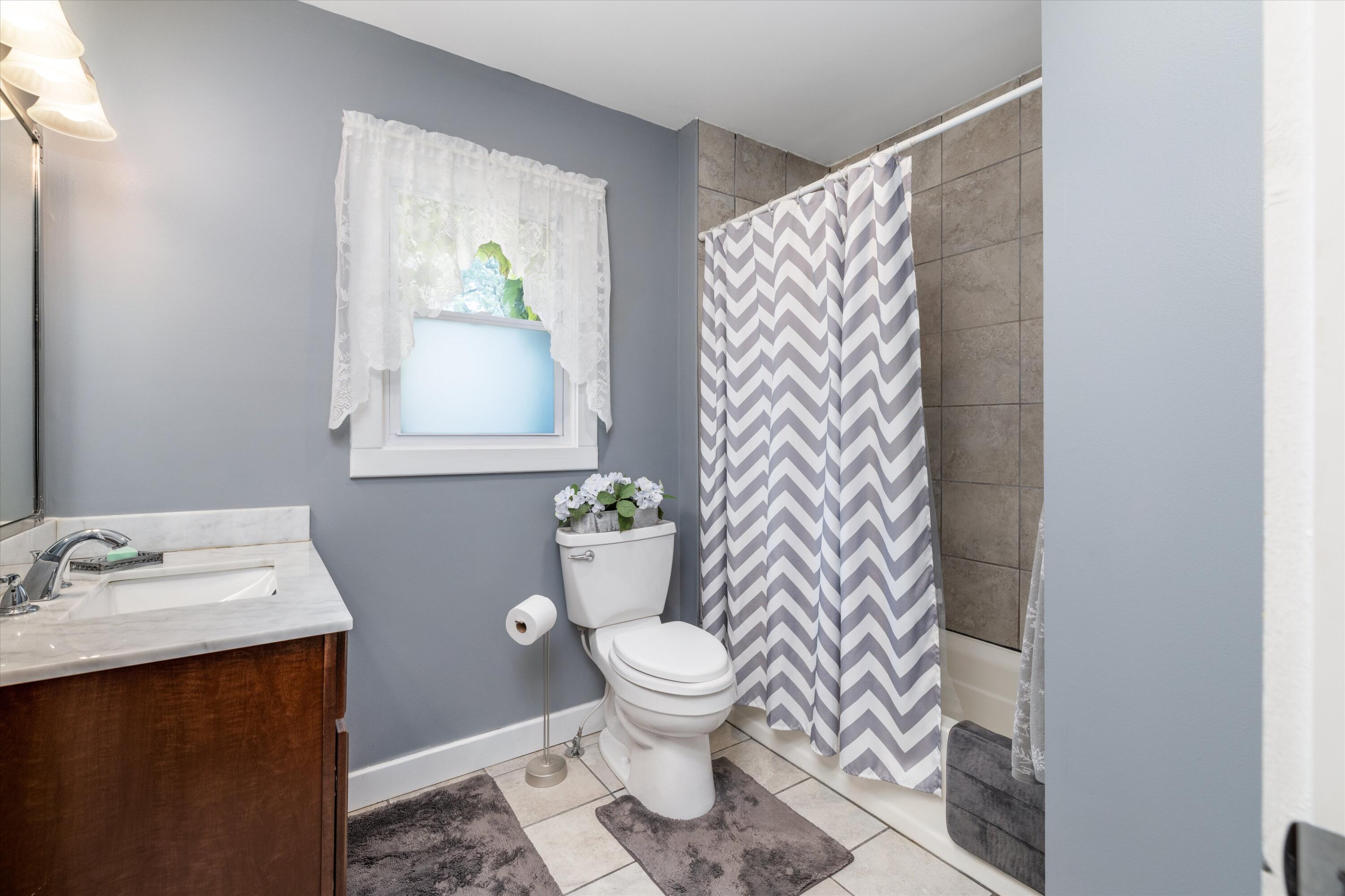 1023 Longfellow Avenue Property Photo 15