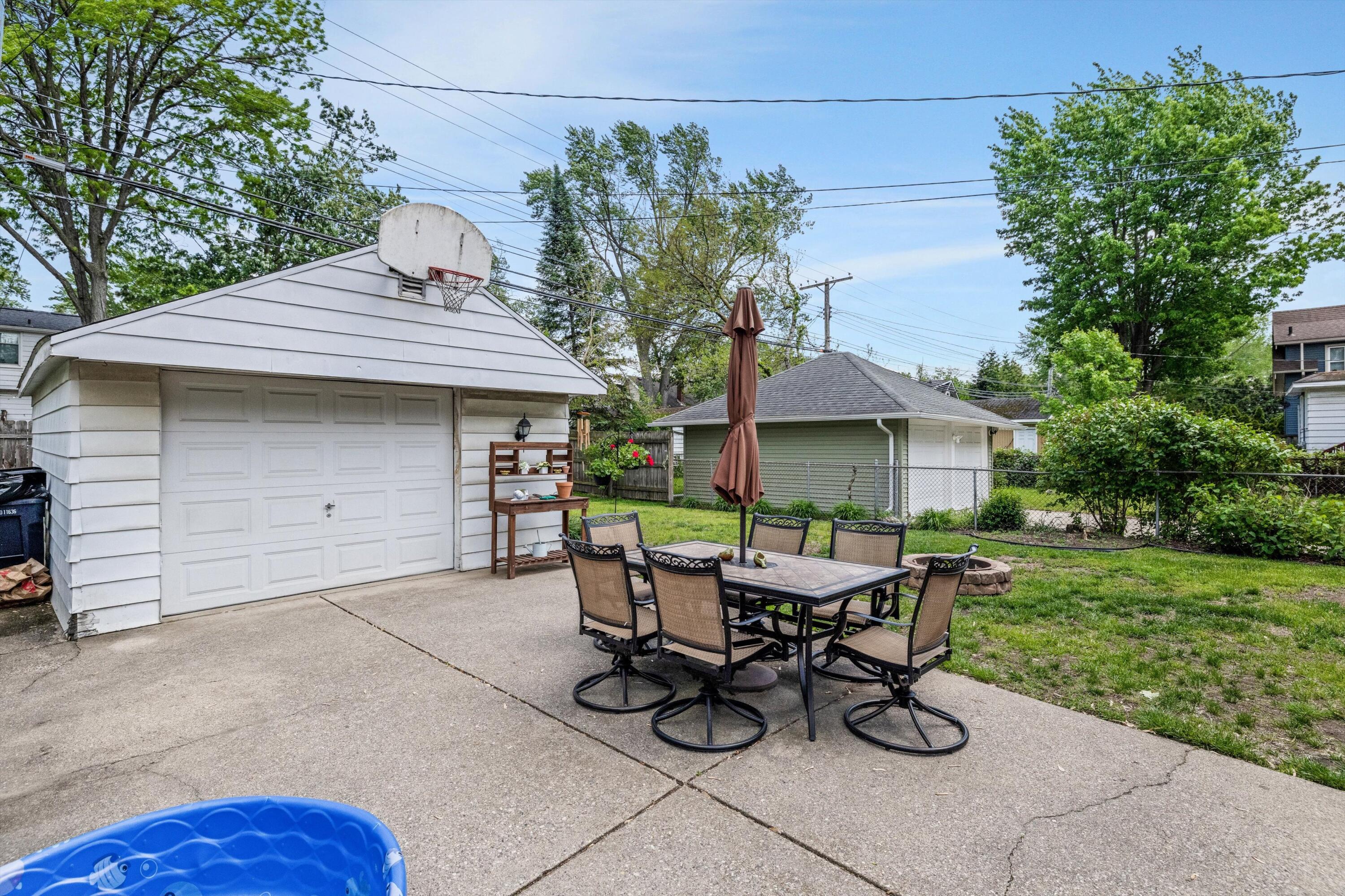 1023 Longfellow Avenue Property Photo 21