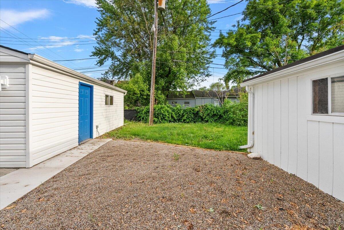 39 W Elza Avenue Property Photo 27