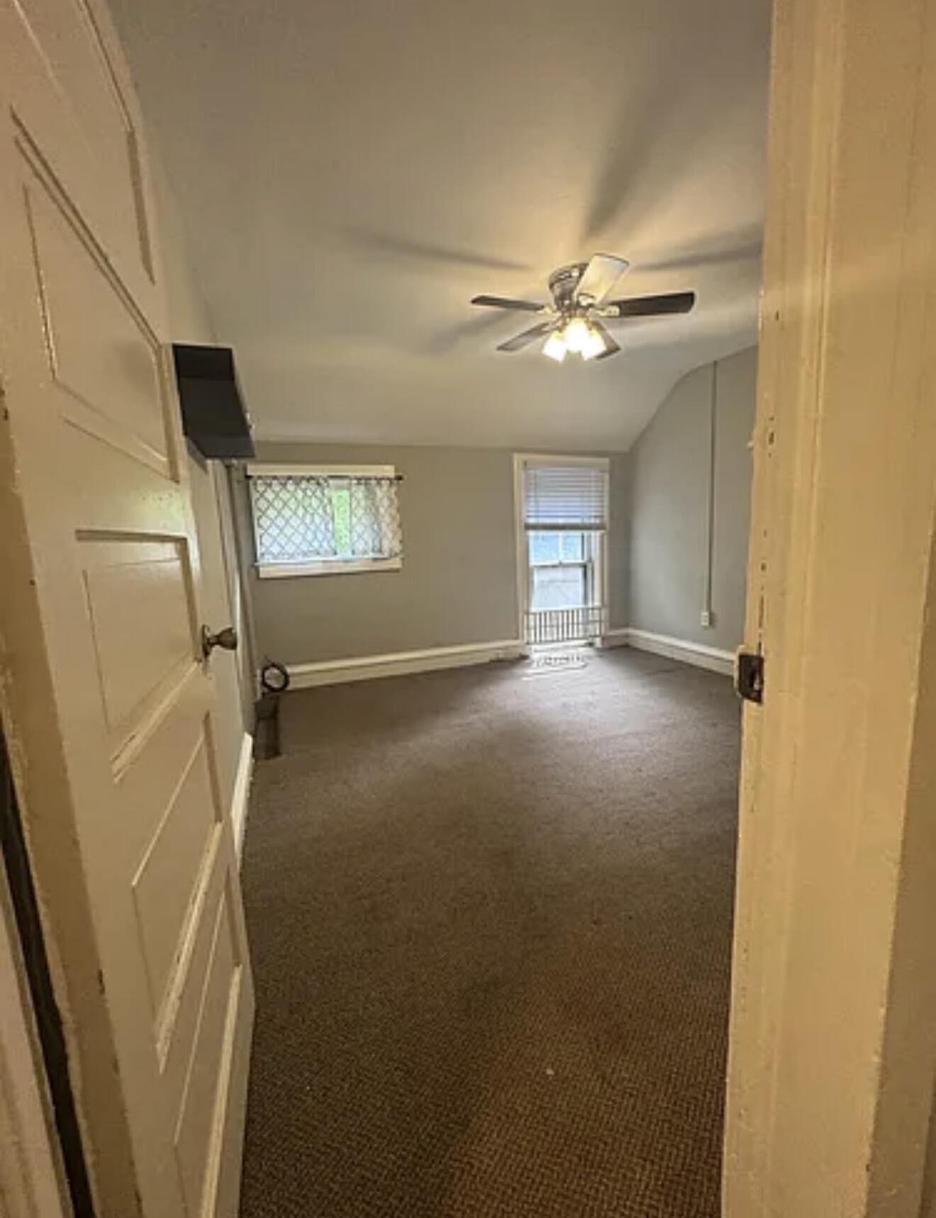 418-420 Elm Street Property Photo 12