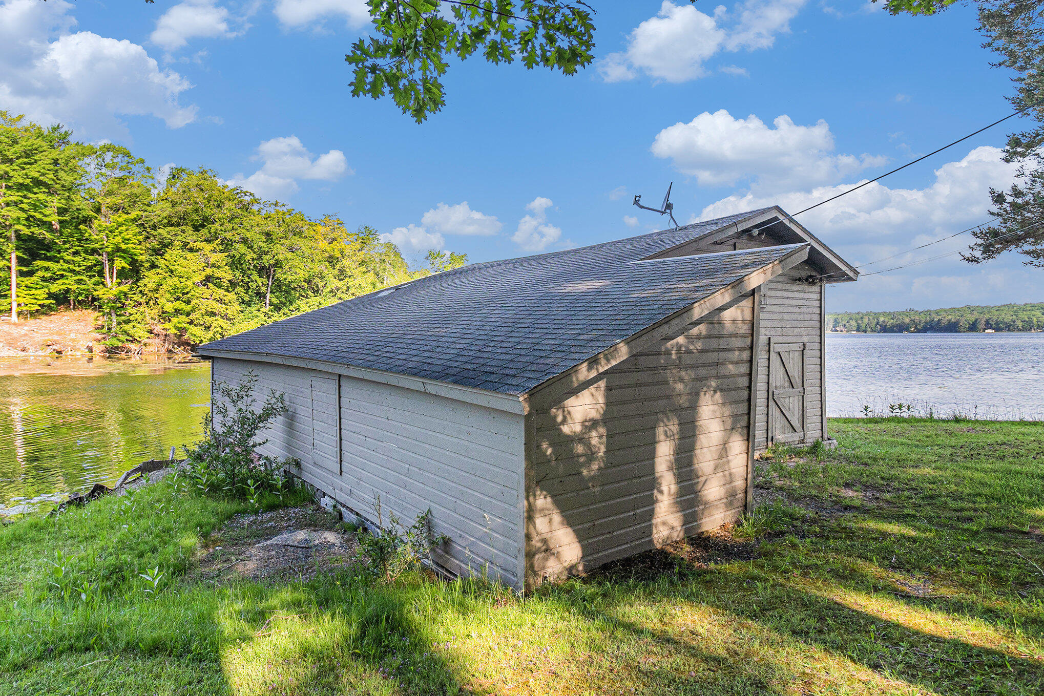 6253 Loggers Lane Property Photo 8