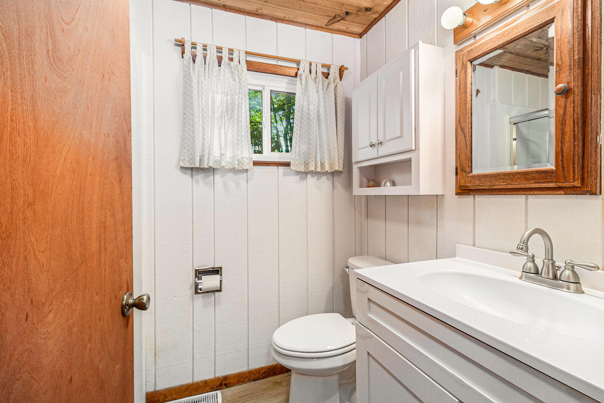 6253 Loggers Lane Property Photo 17