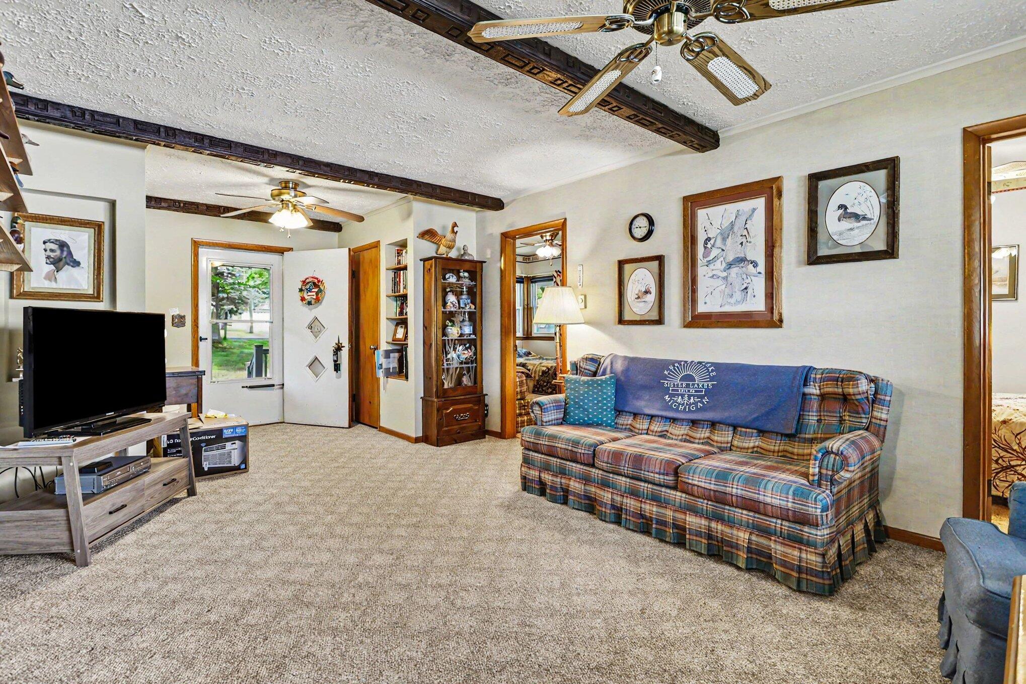 60779 W Oak Drive Property Photo 9
