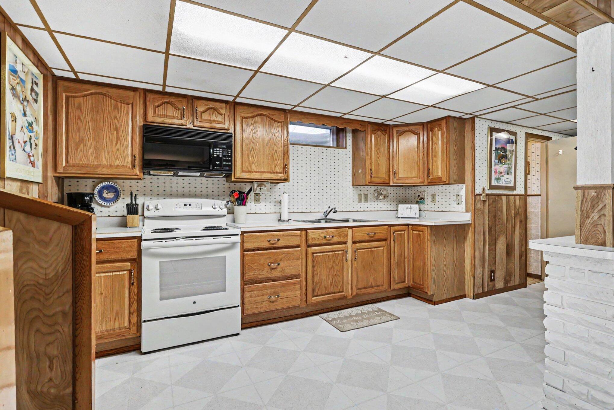 60779 W Oak Drive Property Photo 12