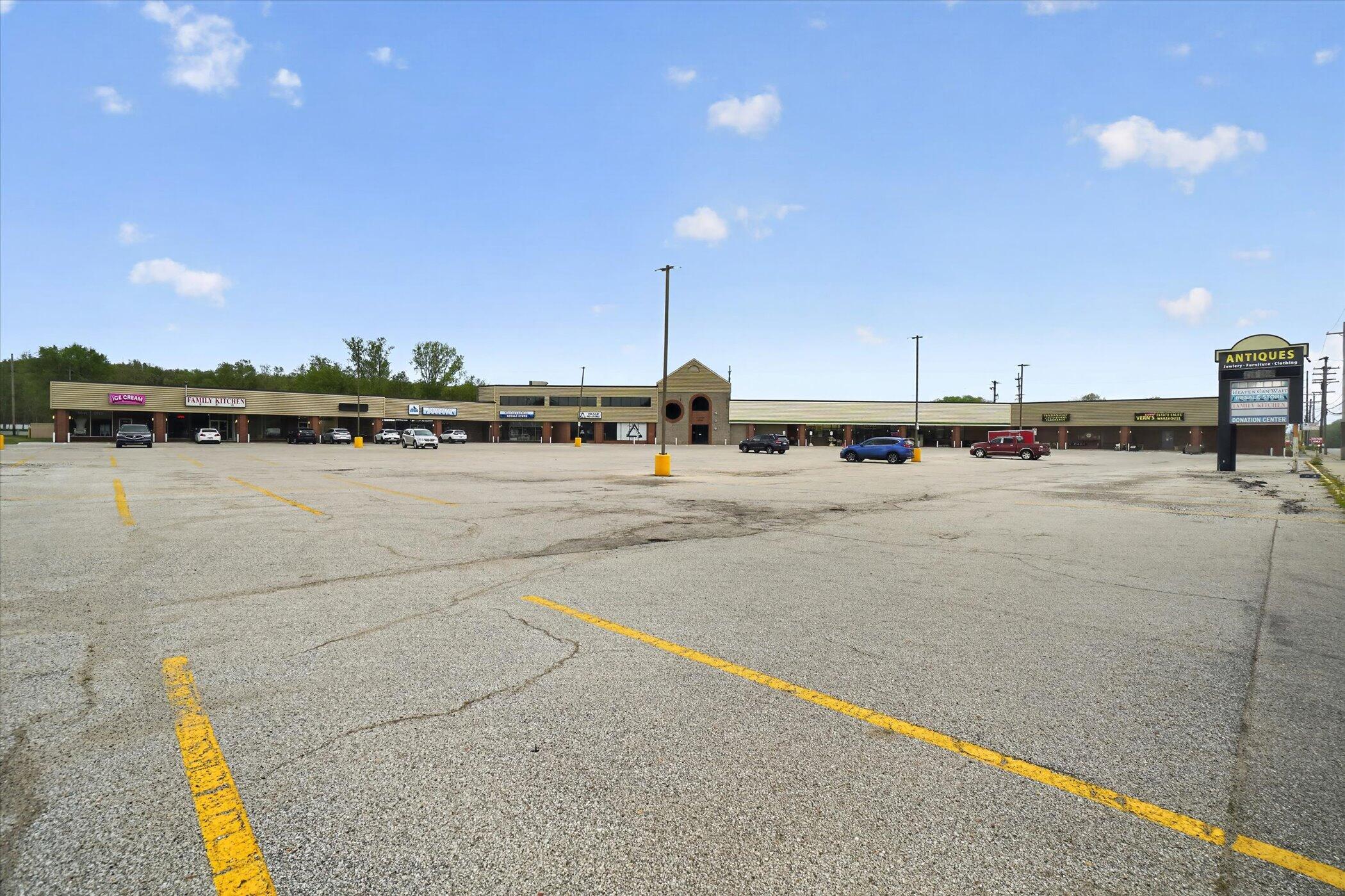 1631 W Sherman Boulevard Property Photo 3