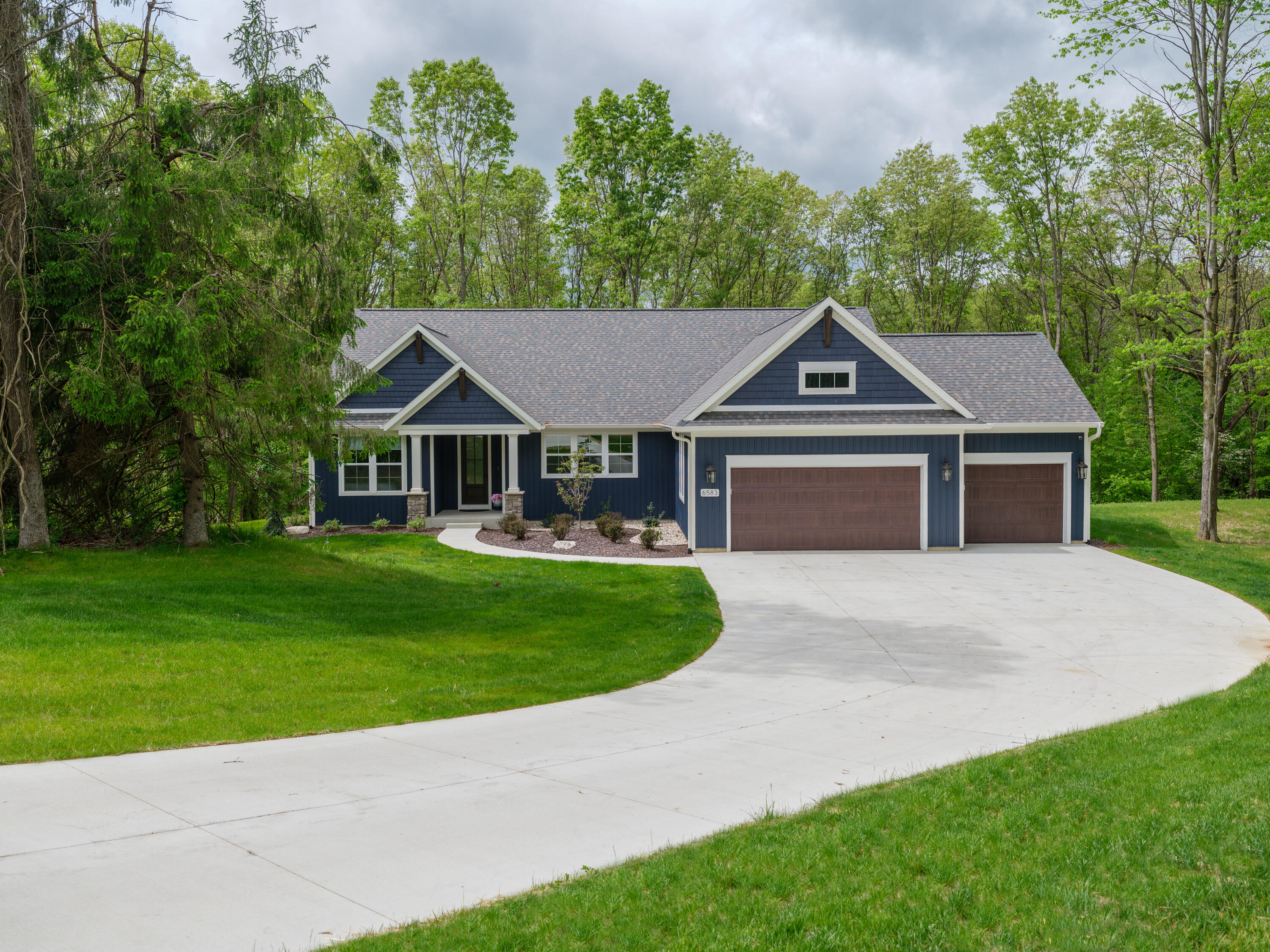 6583 W Hidden Lake Circle Property Photo 2