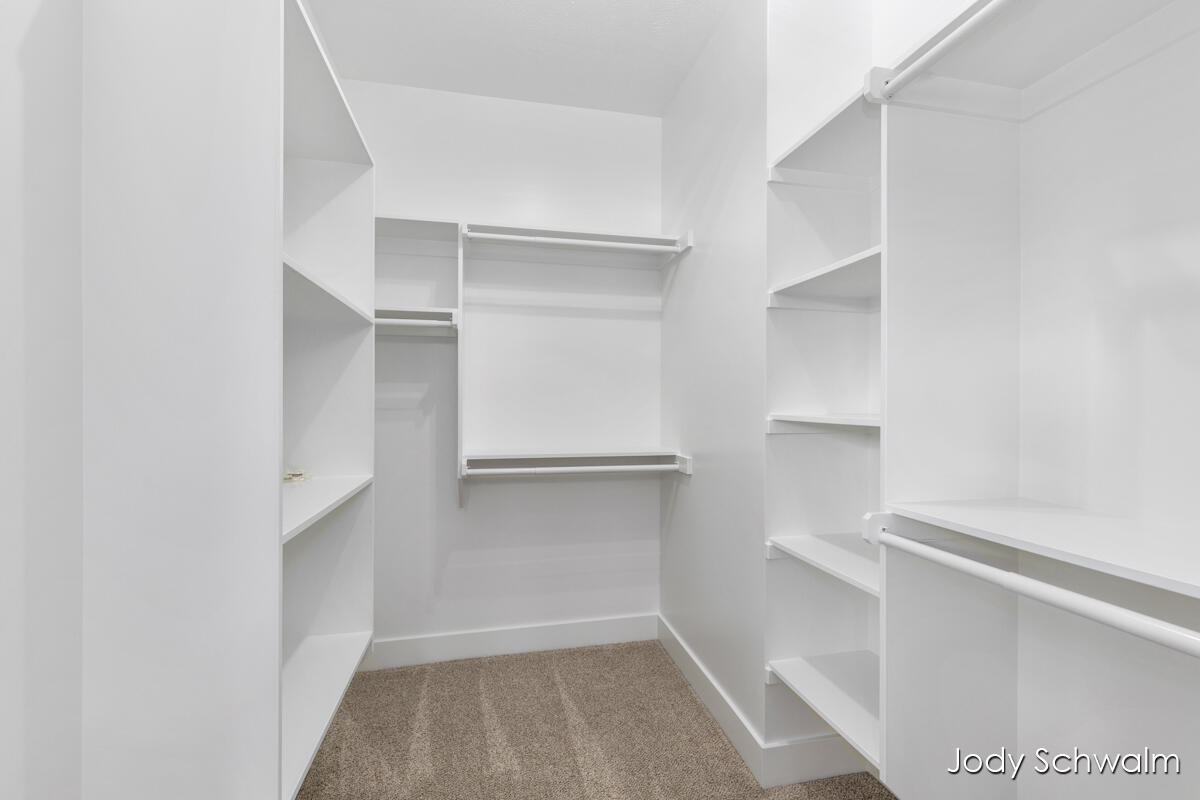 748 Noble Drive Property Photo 16