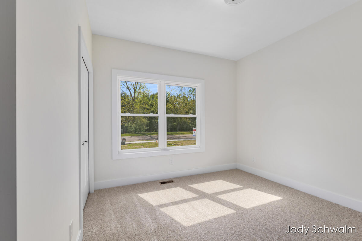 748 Noble Drive Property Photo 17