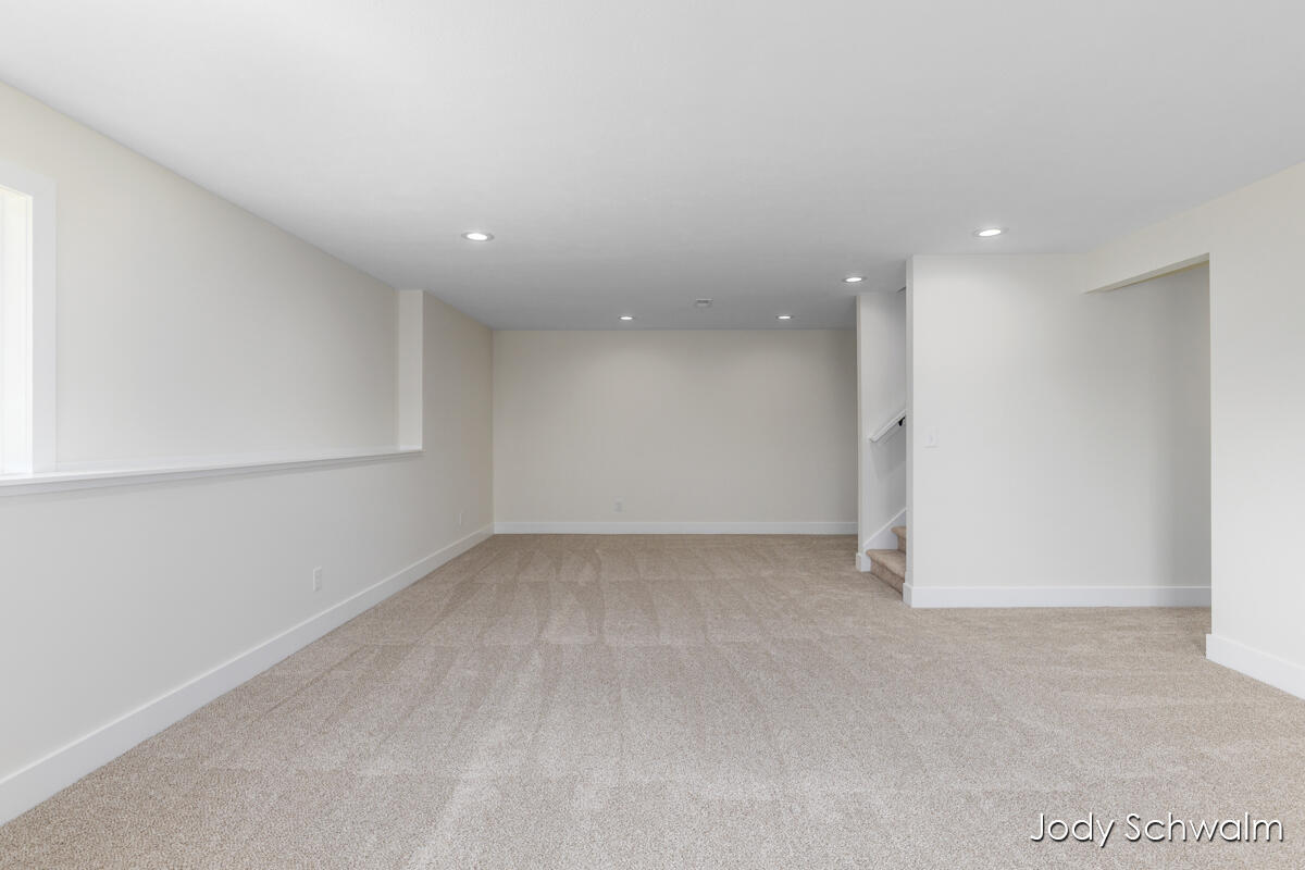 748 Noble Drive Property Photo 20