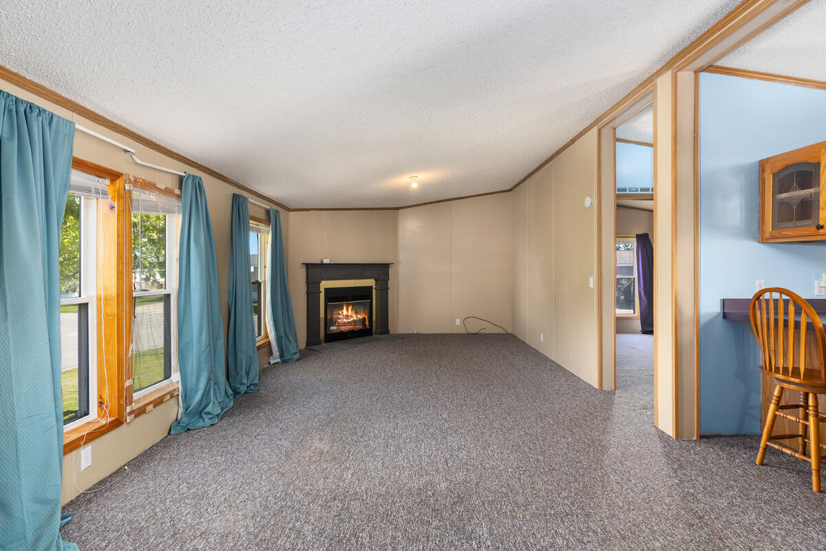 13735 Shamrock Lane Property Photo 5